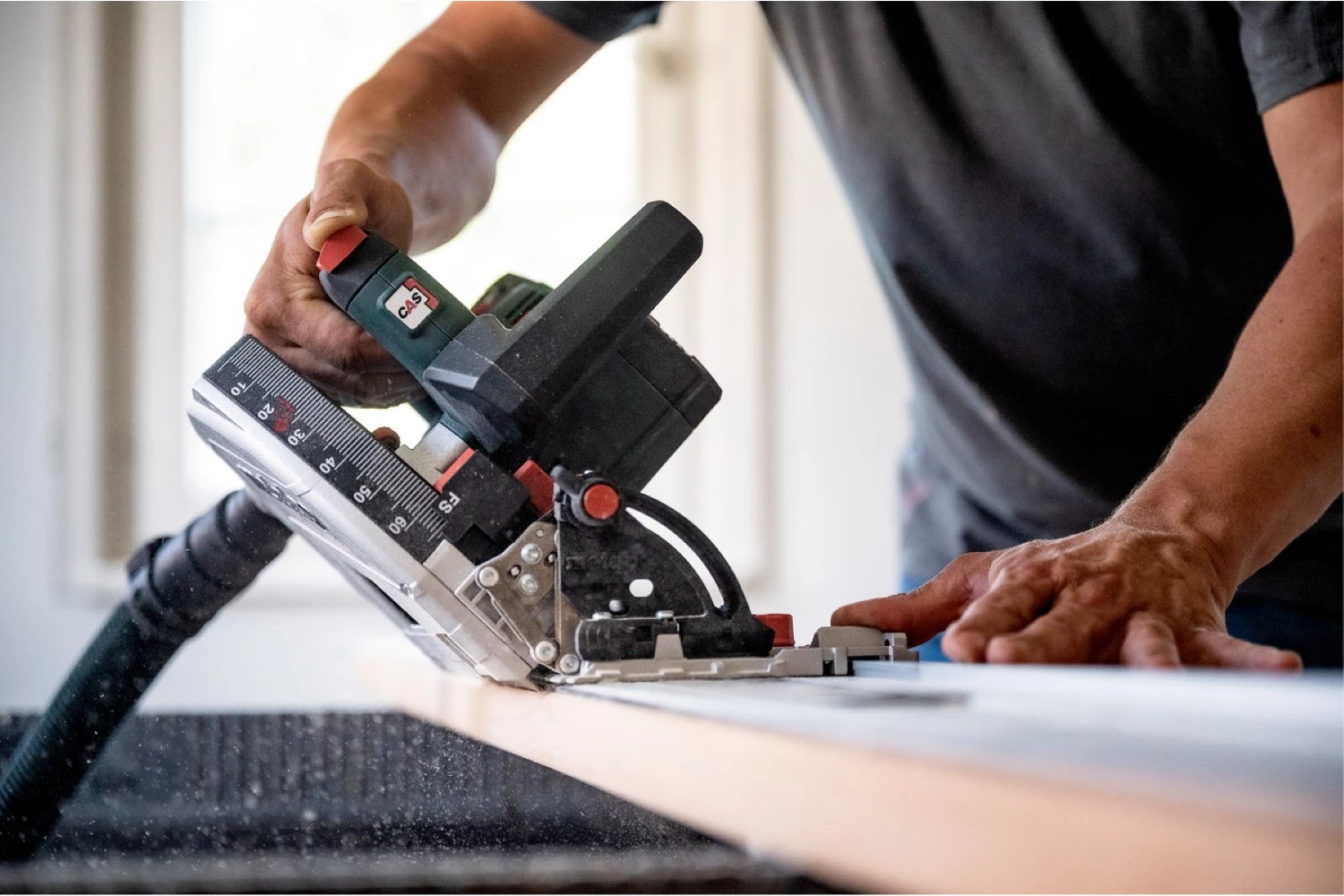 Metabo KT 18 LTX 66 BL 18V Li-ion batterie scie circulaire plongeante kit (2x 8,0Ah batterie) dans metaBOX - 165 x 20mm - sans charbon-image