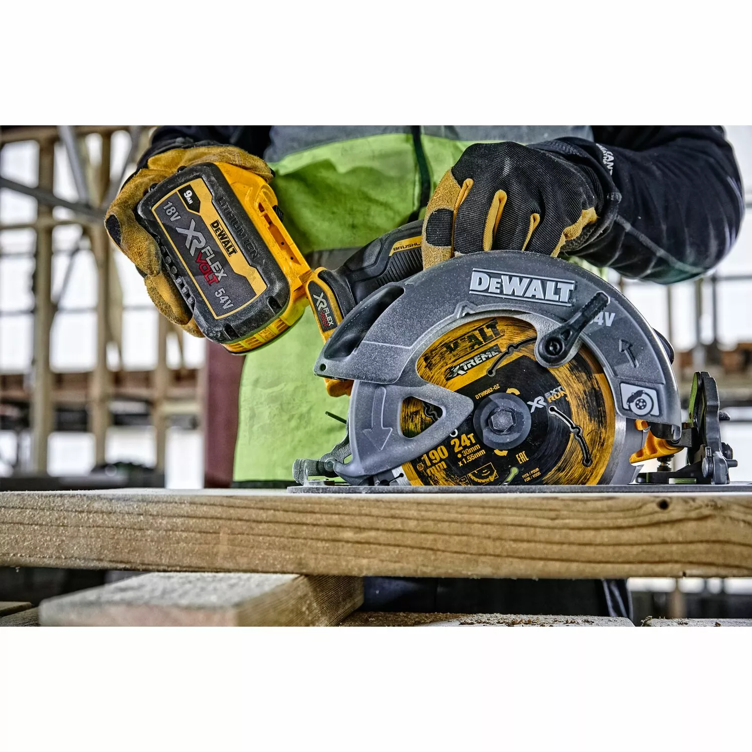 DeWALT DCS578NT 54V FlexVolt Li-Ion accu cirkelzaag body in TSTAK - 190mm-image