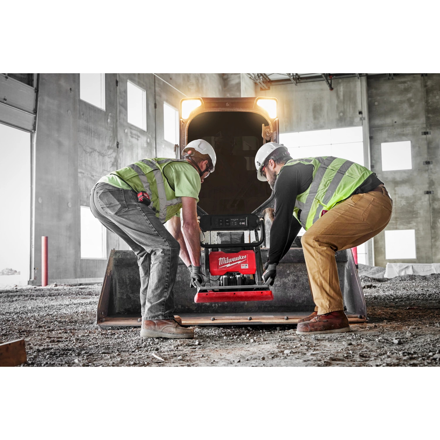 Milwaukee MXF PC50-0 MX Fuel plaque vibrante à batterie body-image
