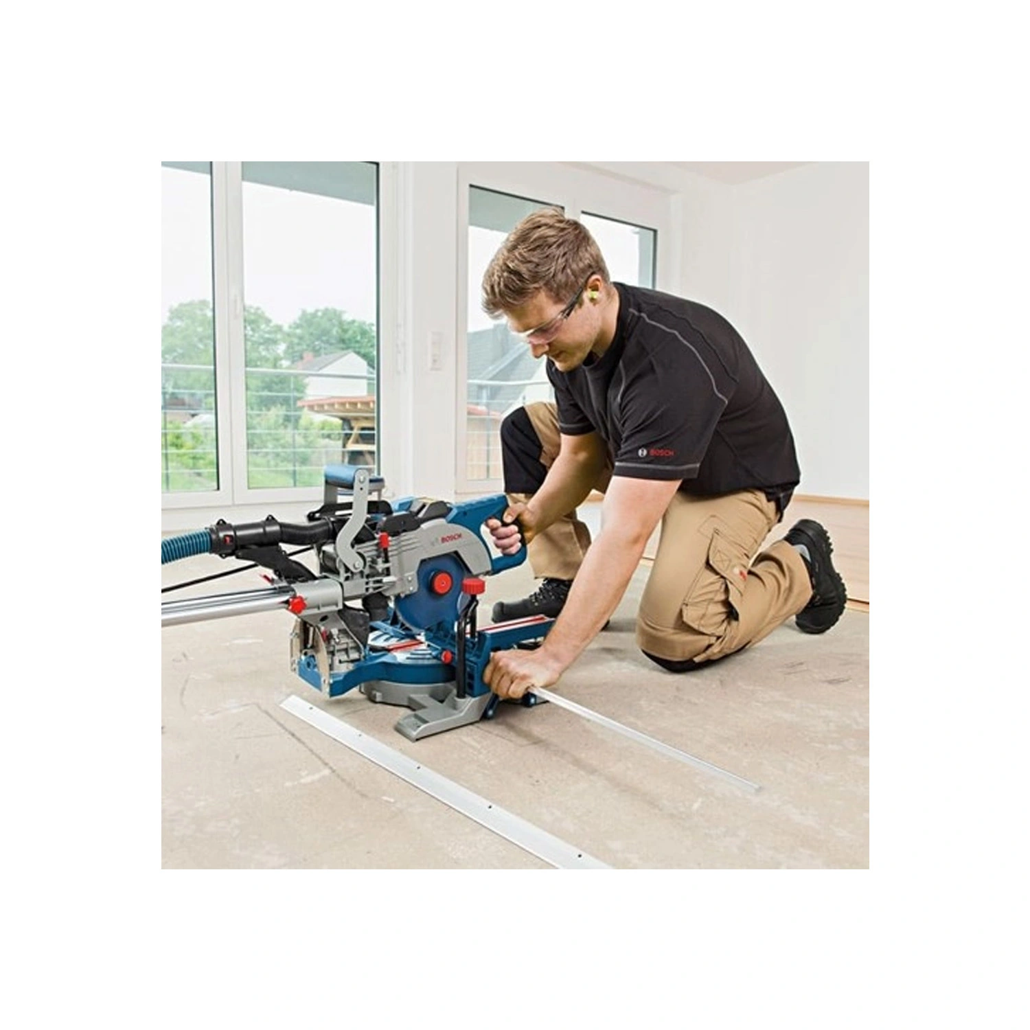 Bosch GCM 80 SJ Scie à onglet - 1400 W - 216 x 30 mm