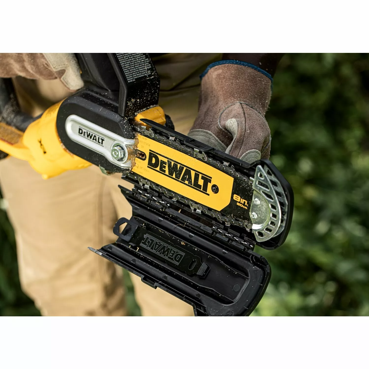 DeWALT DCMPS520P1 18V XR Li-Ion Kit de scie à élaguer (1x batterie 5.0Ah) - 200mm-image