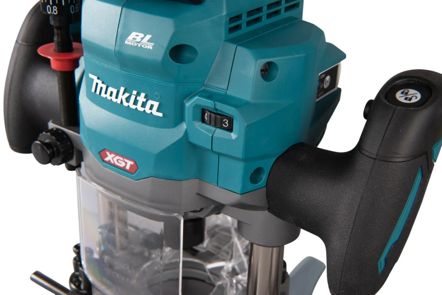 Makita RP001GZ02 XGT 40V Max Défonceuse dans Mbox - 1900W - 12 mm-image