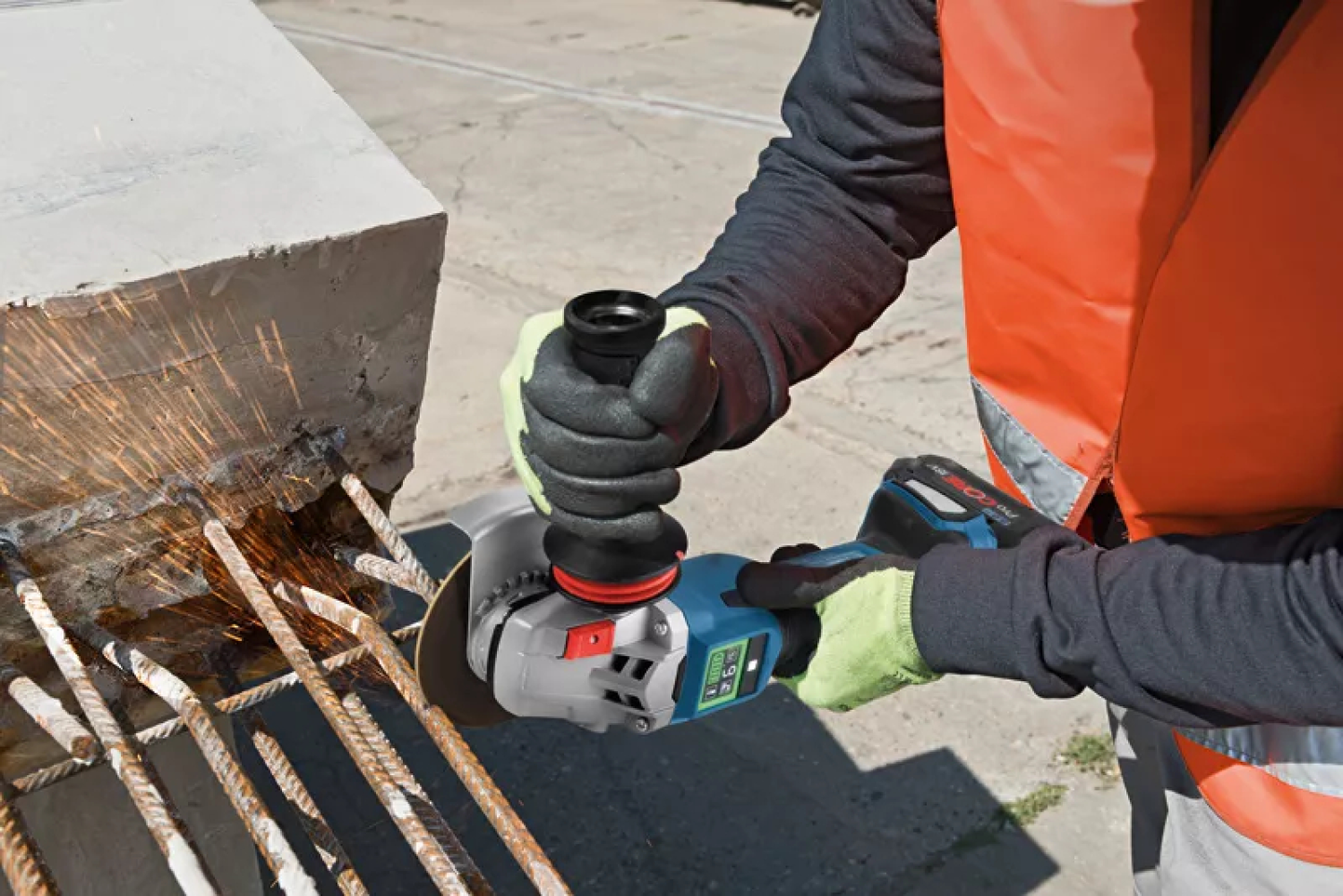 BOSCH GWS 18V-15 SC 18V LI-ION BATTERIE BITURBE ANGLE GRINDER (2x 5,5h) dans L-Boxx-125 mm-Carbon sans balais-image