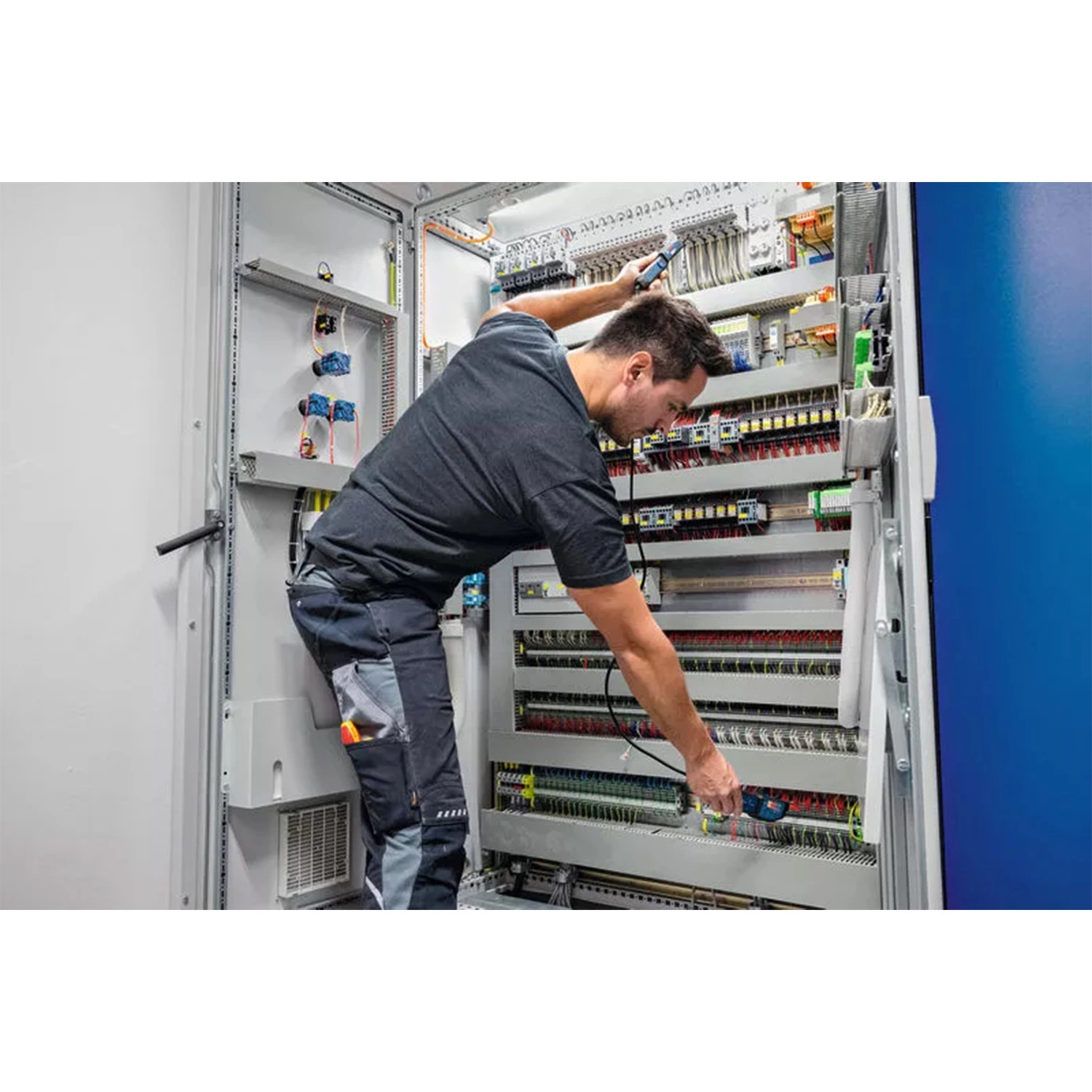 Bosch GVT 1000-15 Testeur de tension avec contact dans un étui - CA/CC 1000 V - CAT III 1000 V / CAT IV 600 V-image