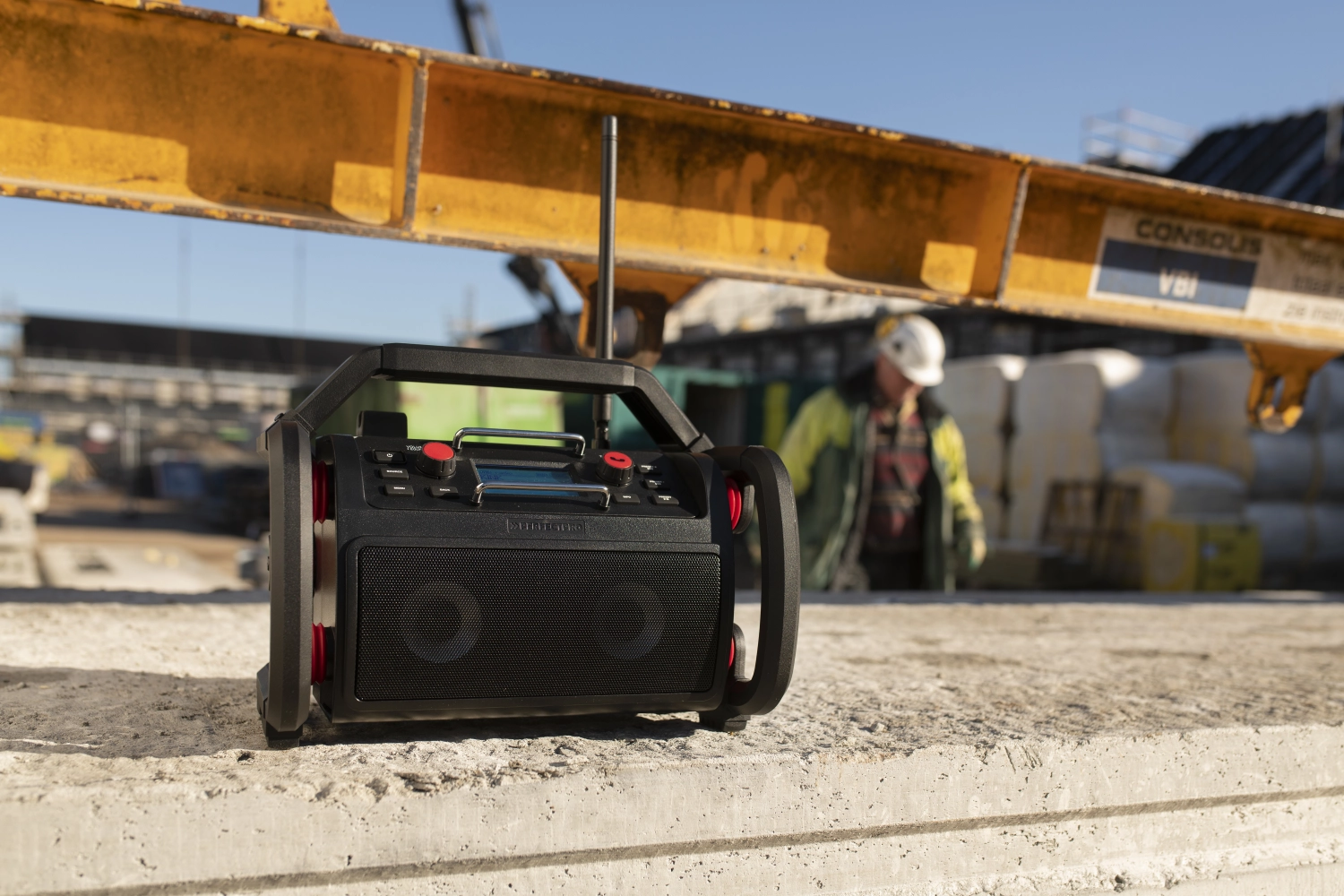 PerfectPro ROCKPRO Bouwradio - FM RDS / DAB+ - AUX-in - bluetooth - werkt op netstroom en lithium accu-image