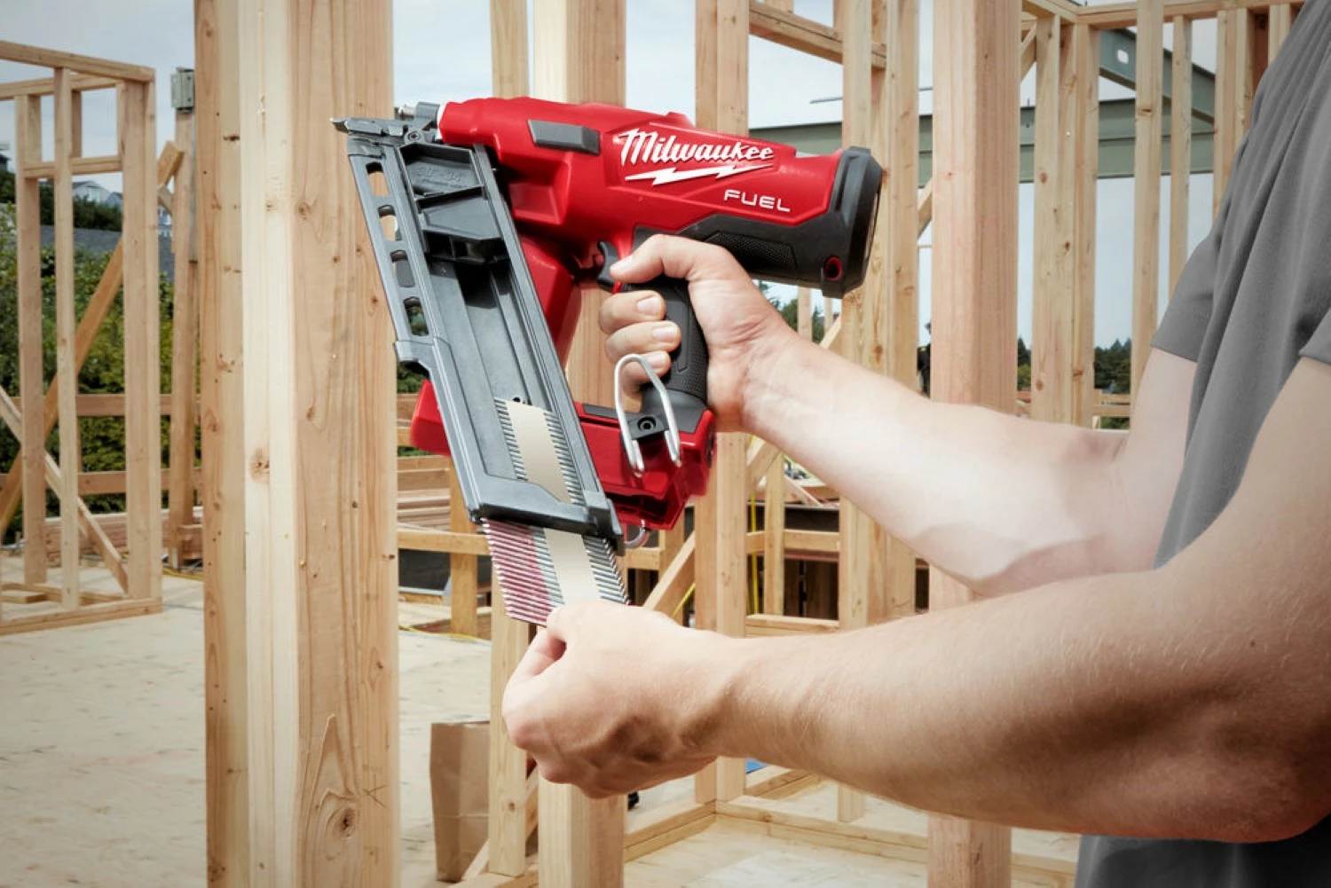 Milwaukee M18 FFN-502C 18V Li-Ion accu tacker set (2x 5.0Ah accu) in koffer - 2,9-3,32mm - 50-90mm-image