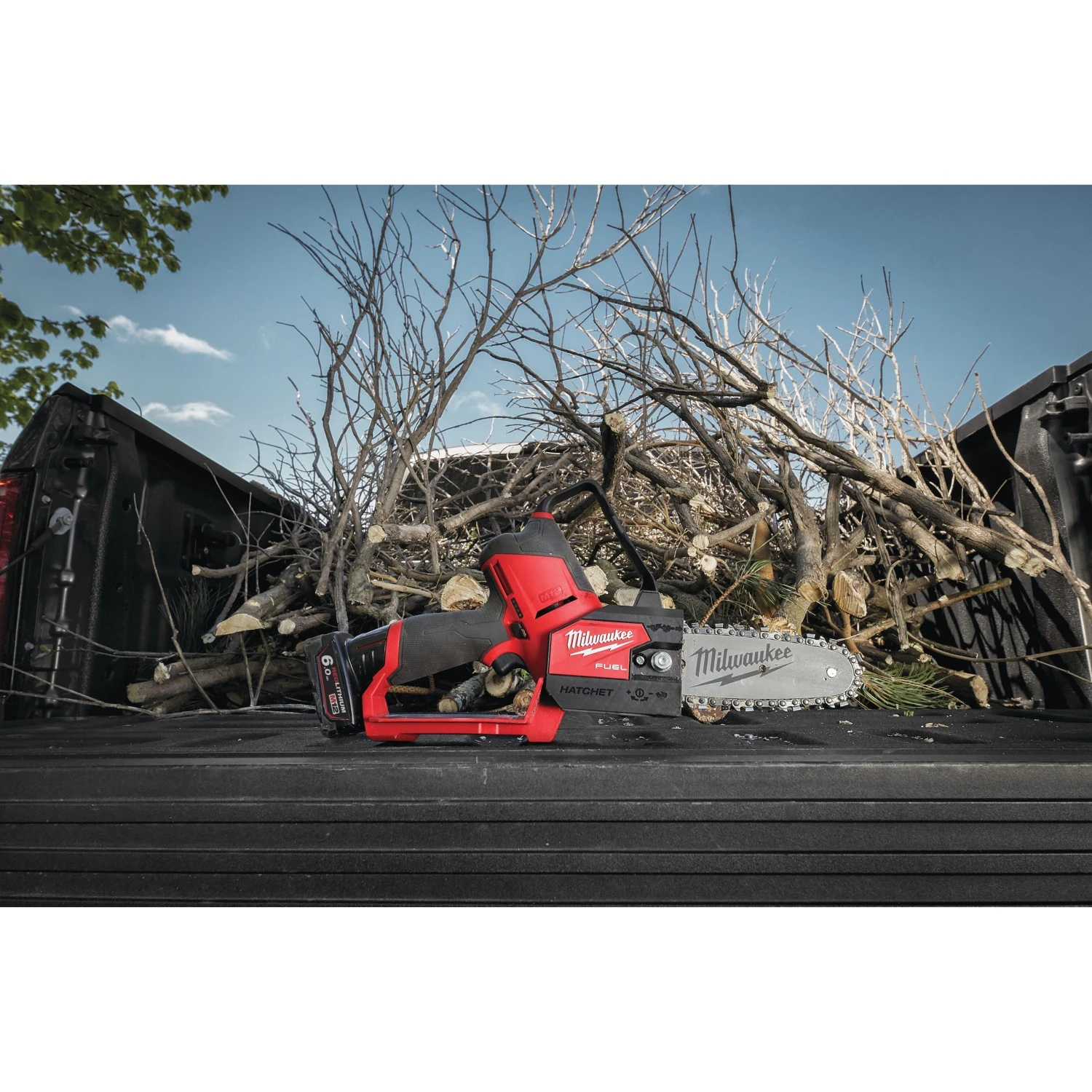 Milwaukee M12 FHS-251 M12 FUEL HATCHET snoeizaag set (2x 6.0Ah)  in HD-Box- 15cm