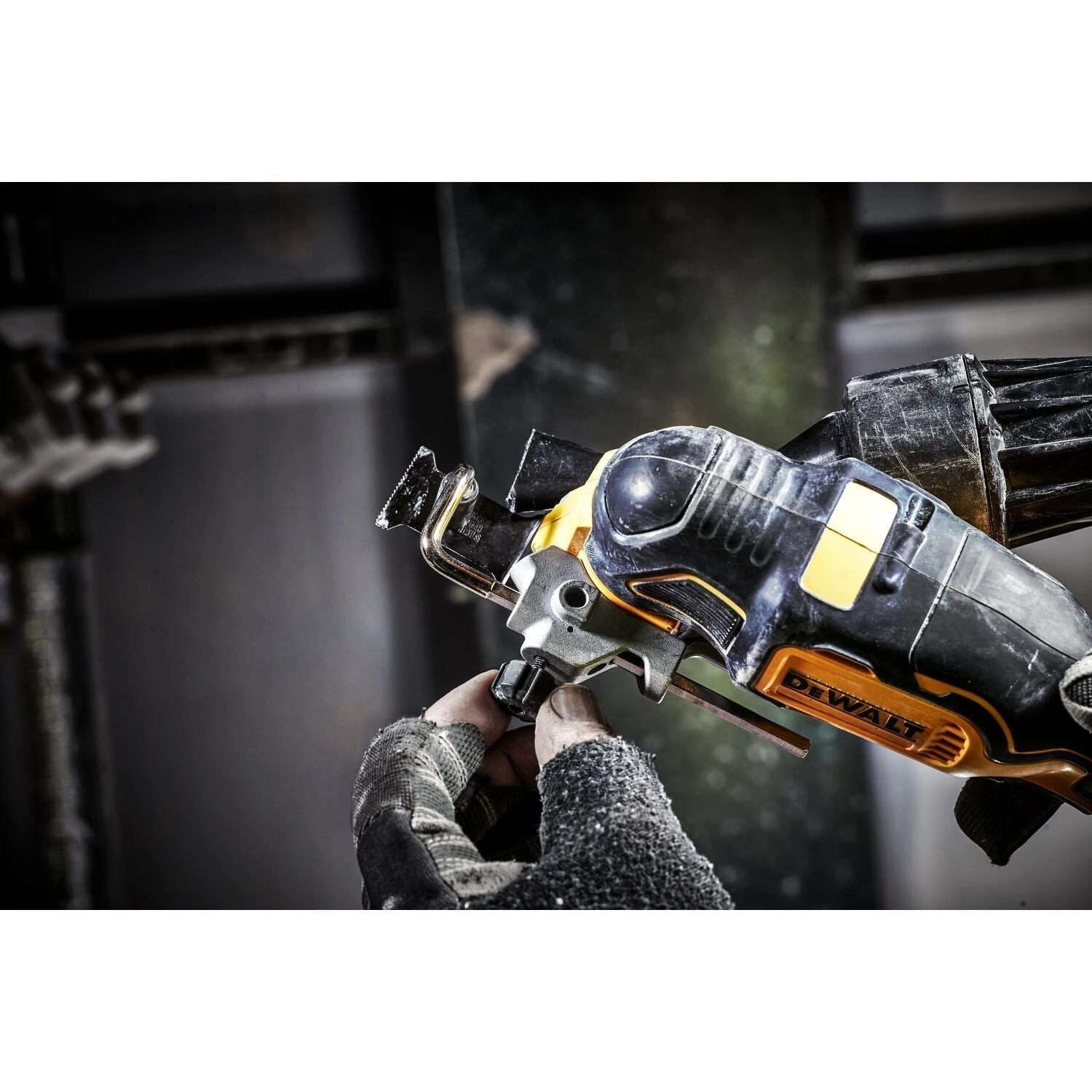 DeWALT DCS356NT - Outil multifonction sans fil Li-Ion 18V (machine seule) dans TSTAK - moteur brushless-image