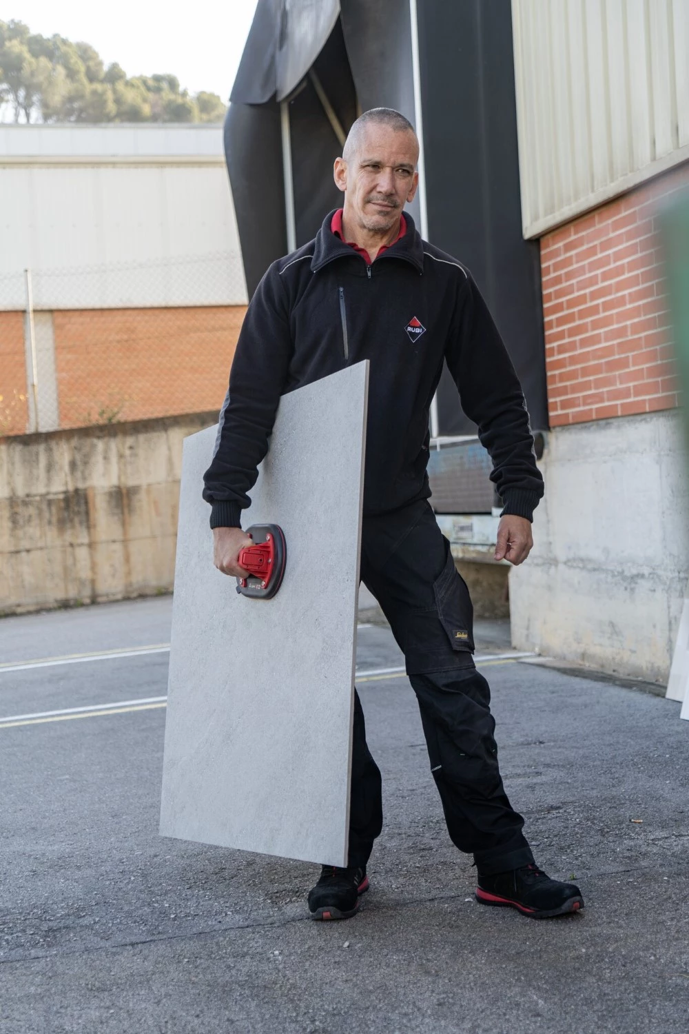 Rubi Ellip Porte-carreaux dans valise - 140 kg + POWERVAC USB ENERGY