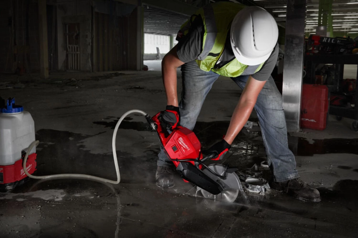 Milwaukee M18 FCOS230-121 Kit de tronçonneuse sans fil 18 V Li-ion (1 batterie 12,0 Ah) - 230 mm-image