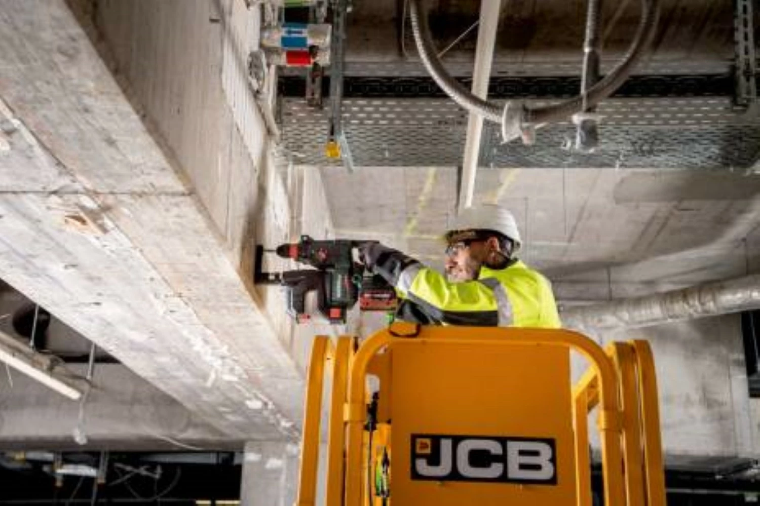 Metabo KH 18 LTX BL 28 Q Set ISA 18V Li-ion Accu combihamer set (2x 5.5Ah LiHD accu) in metaBOX-image