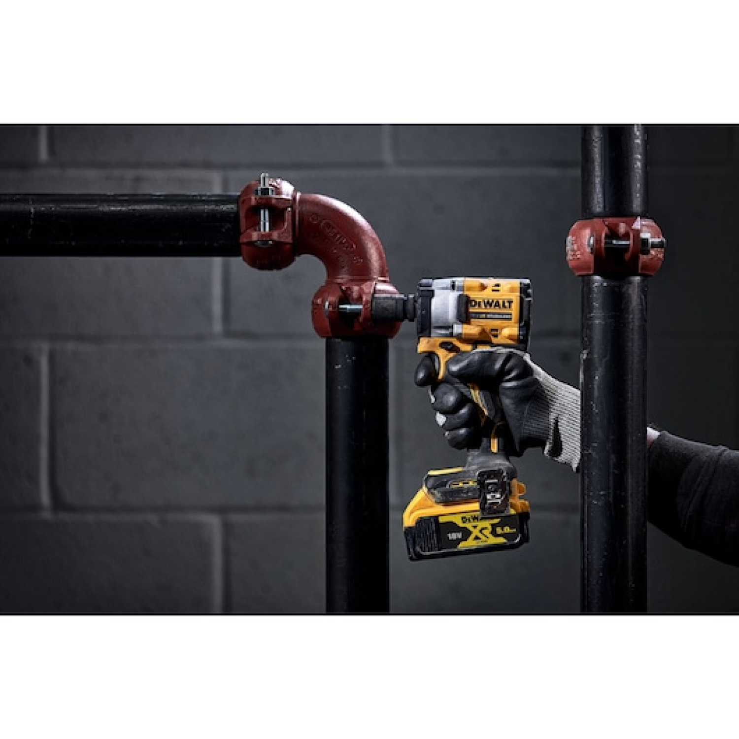 DeWALT DCF923N-XJ 18V Li-ion XR Compacte Accu Slagsmoersleutel body met 3/8" Pinaansluiting in TSTAK koffer-image