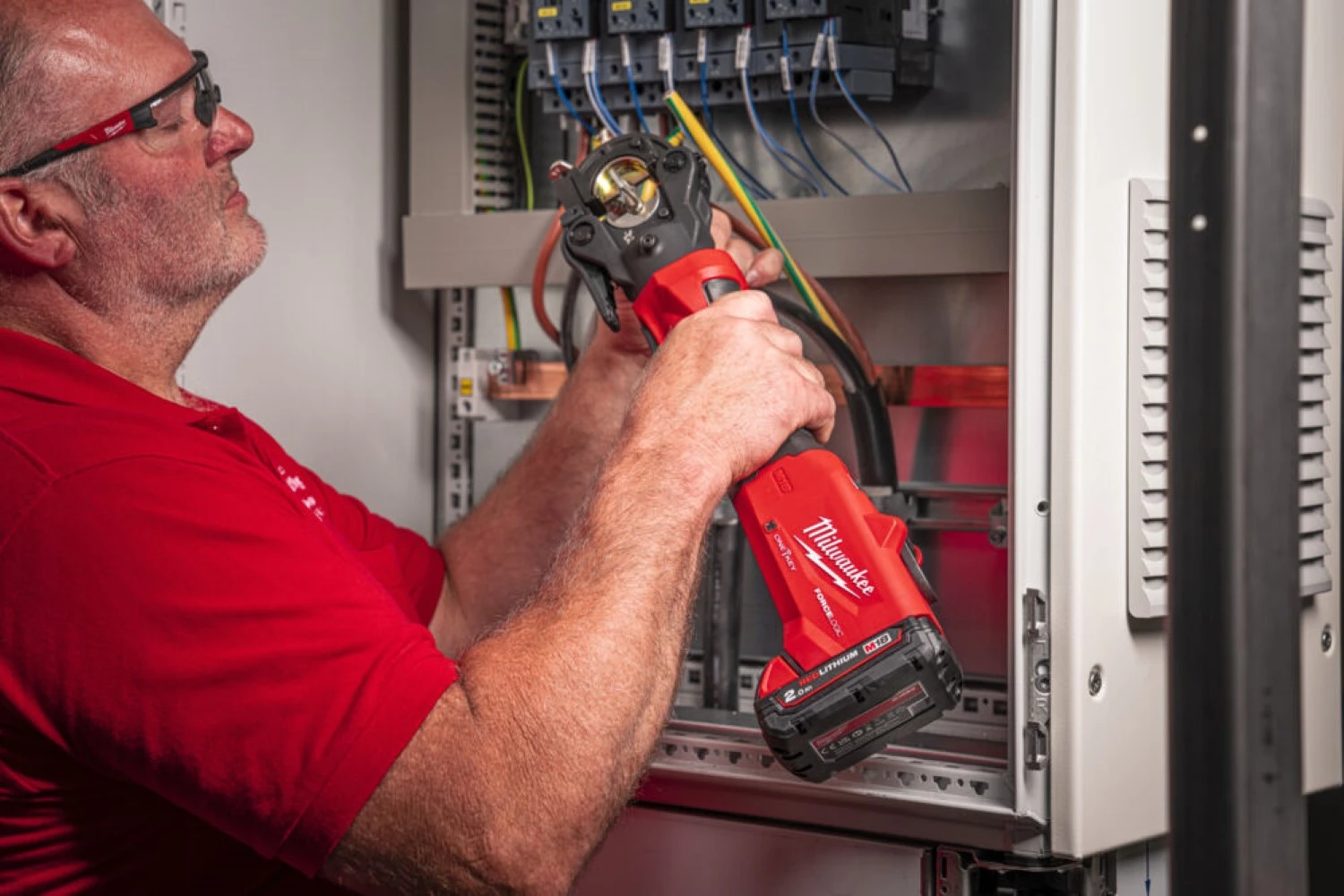 Milwaukee M18 ONEHCCT60-0C 18 V Li-ion batterie pince à sertir câbles corps dans coffret - 60 kN-image