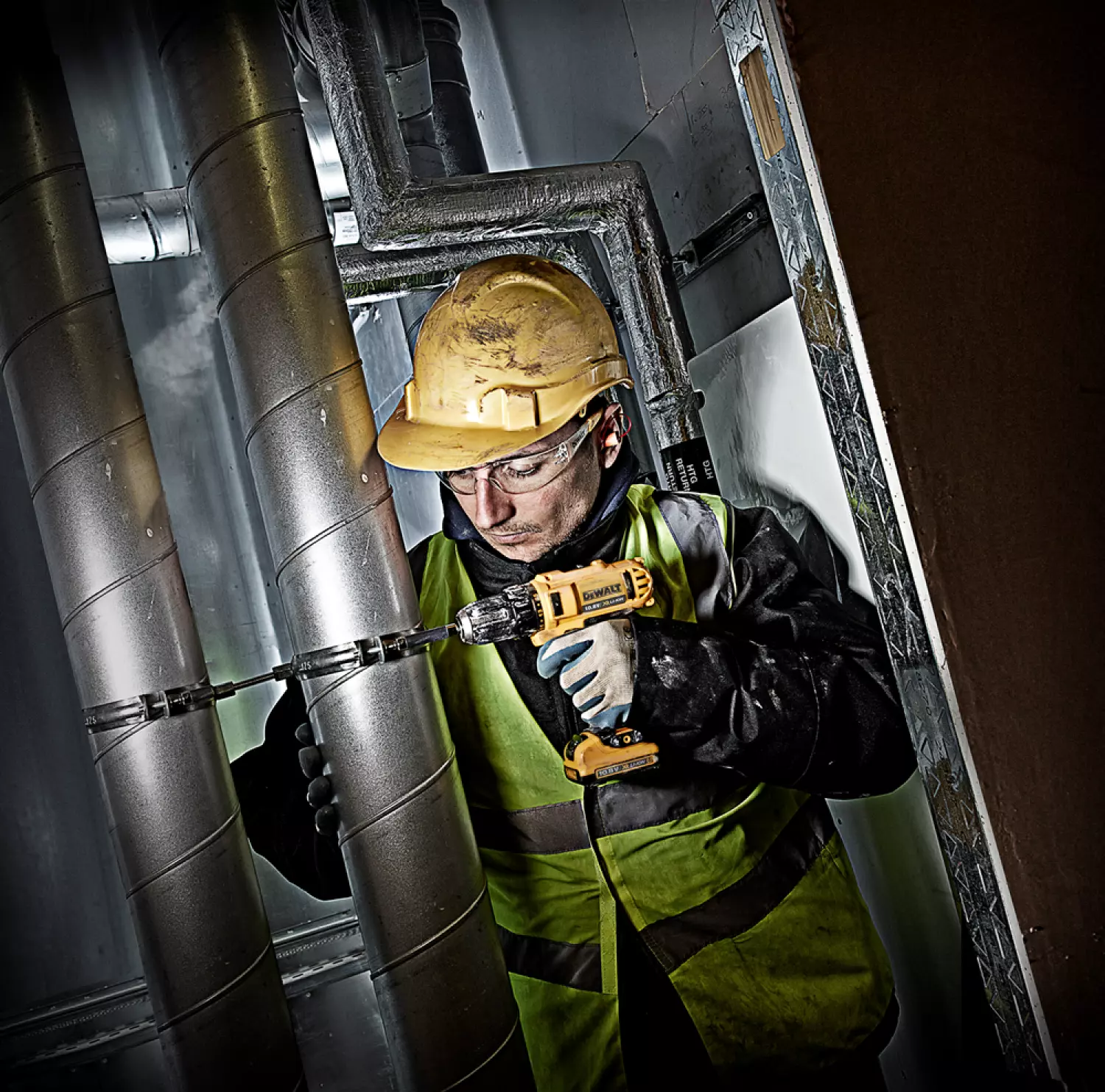 DeWALT DCK211D2T-QW 12V Li-ion XR accu boor-/schroefmachine (DCD710) & accu slagschroevendraaier (DCF815) combiset (2x 2.0Ah) in TSTAK-image