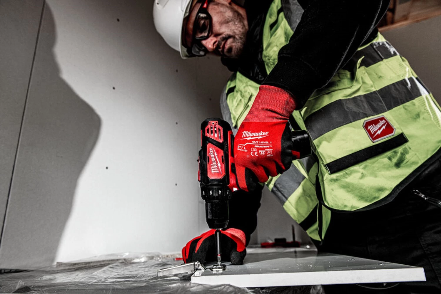 Milwaukee M12 BDD-202C - Set perceuse visseuse Li-Ion 12V (2x batterie 2.0Ah) dans mallette - 30Nm-image