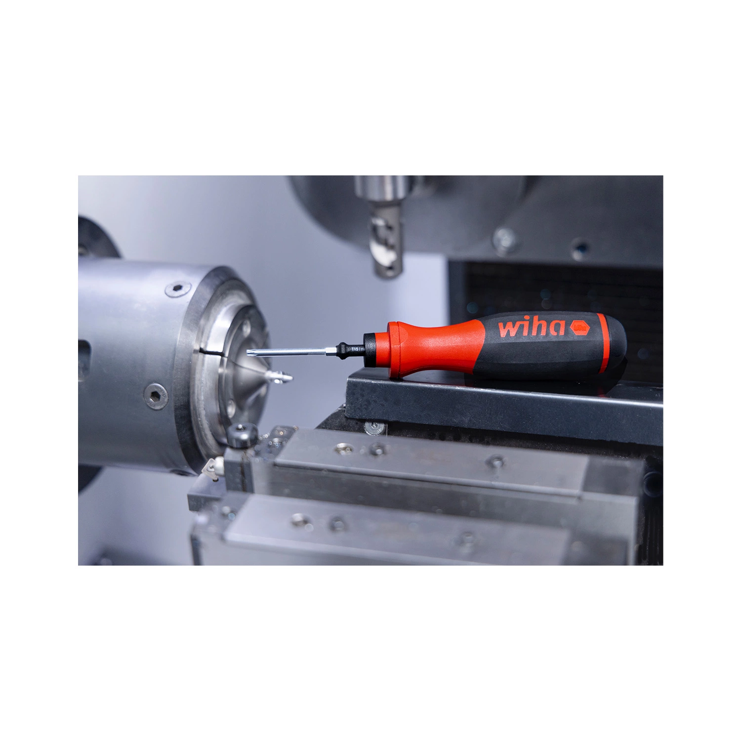 Wiha 47196 Kit de tournevis dynamométriques 13 pièces easyTorque 2 dans un support d'établi - TX/TX PLUS