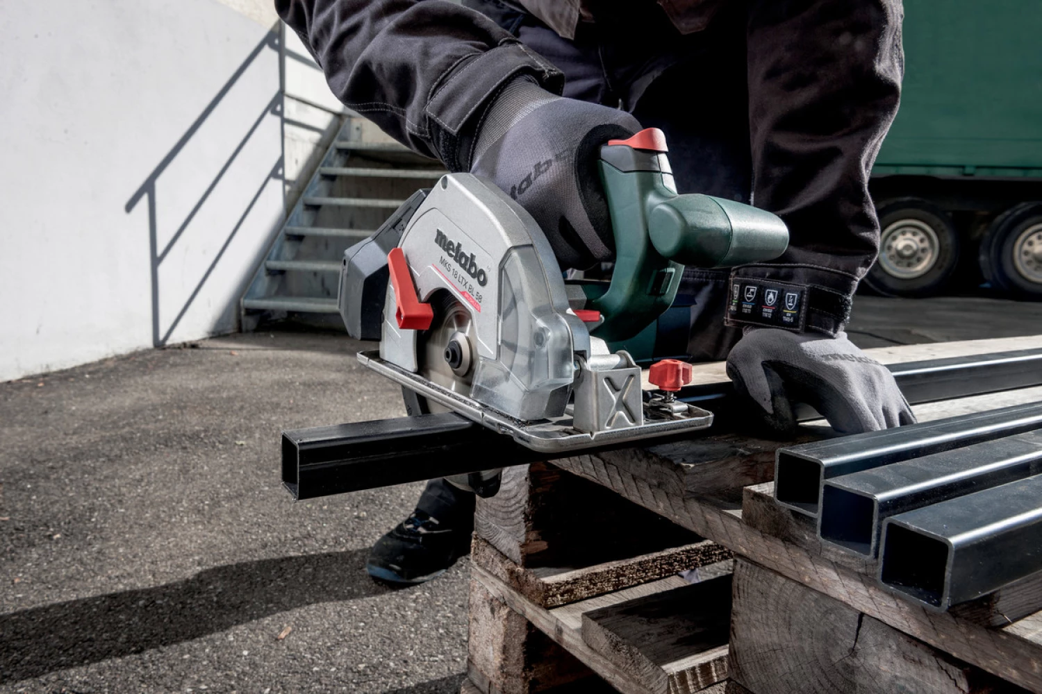 Metabo MKS 18 LTX BL 58 18V Li-ion accu metaalcirkelzaag body in MetaBox - 165mm-image