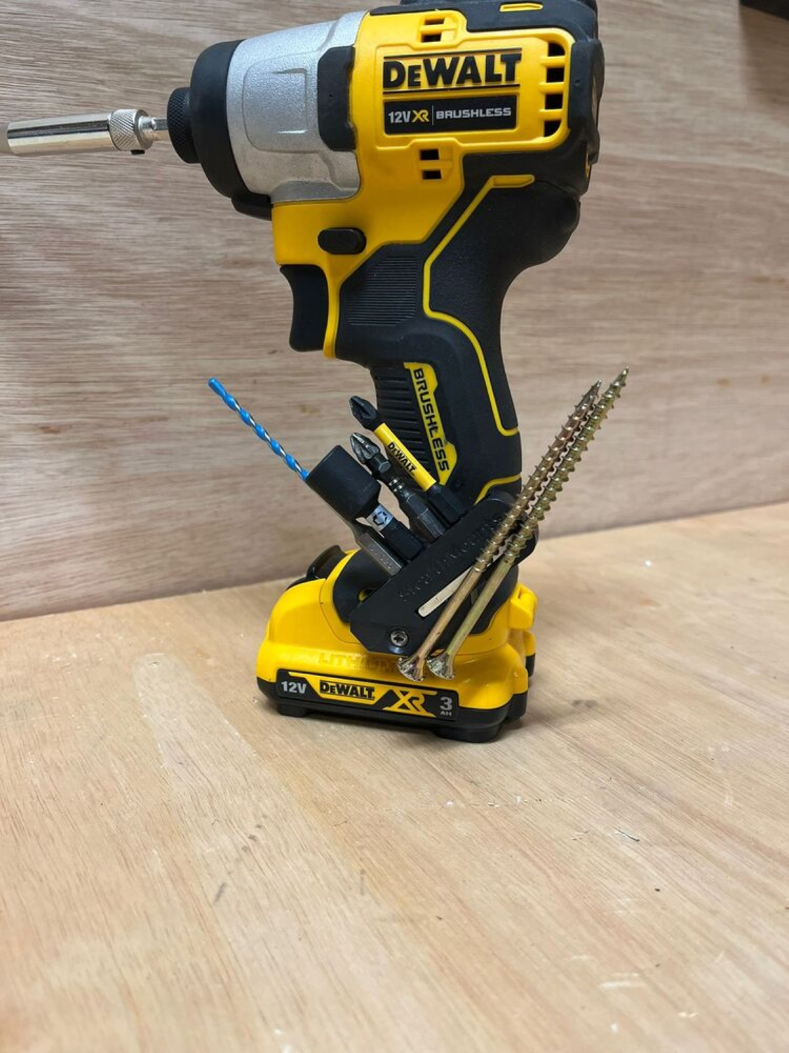 StealthMounts BH-DW-4590-BLK BLACK 4590 Porte-embouts magnétiques à 45° et 90° pour Dewalt - Noir - Lot de 2-image