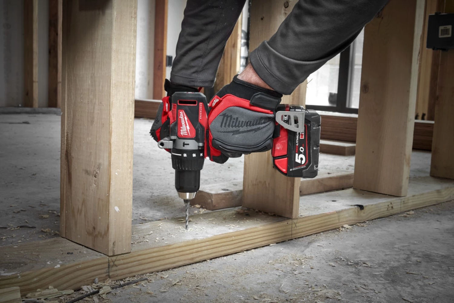 Milwaukee M18 BLPD2-402X Ensemble perceuse / tournevis à percussion sur batterie 18V Li-Ion (2x batterie 4.0Ah) dans un boîtier HD - sans balai - 82Nm-image