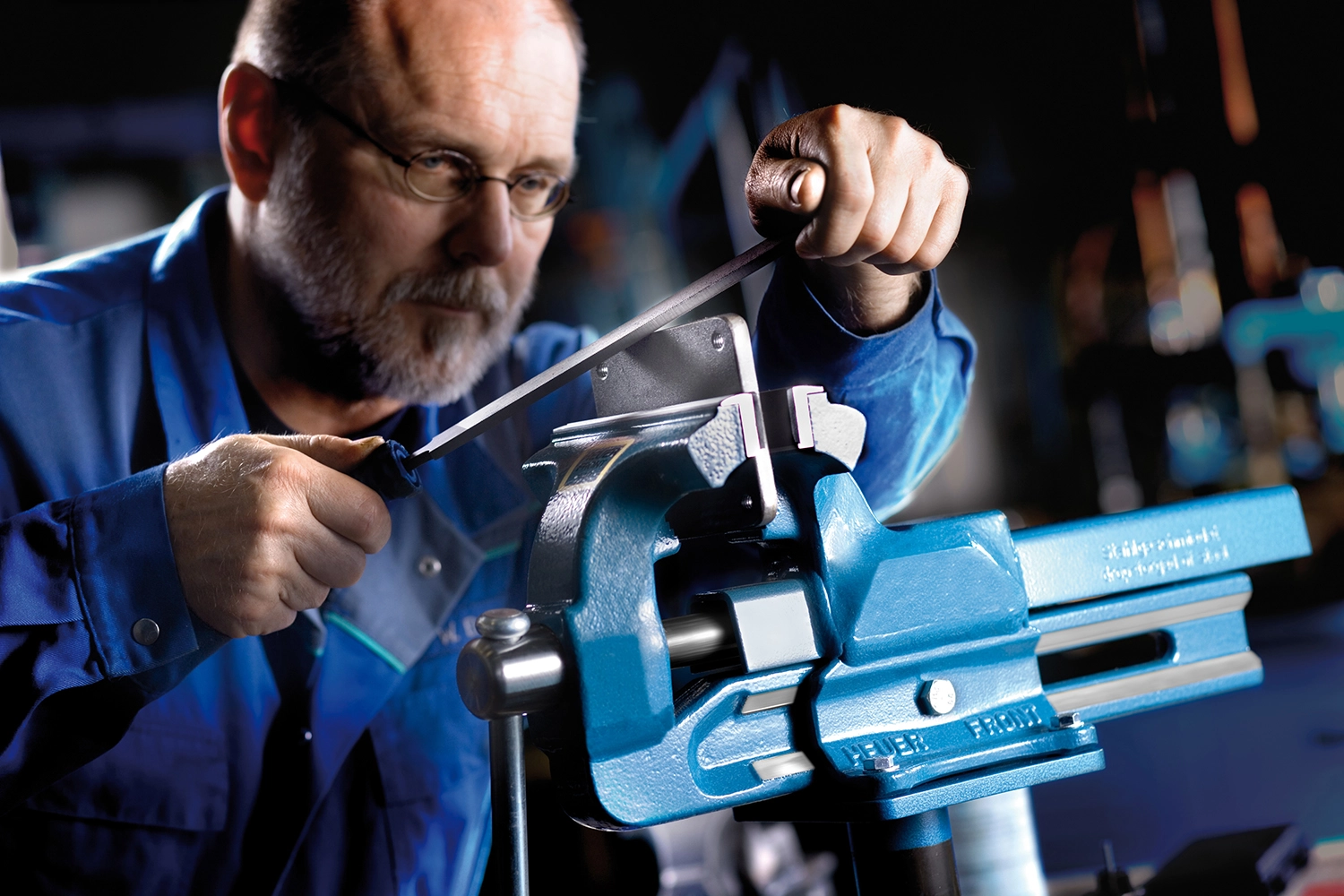 Heuer 100160 Bankschroef - Staal - Bekbreedte 160mm - Klembereik 225mm-image