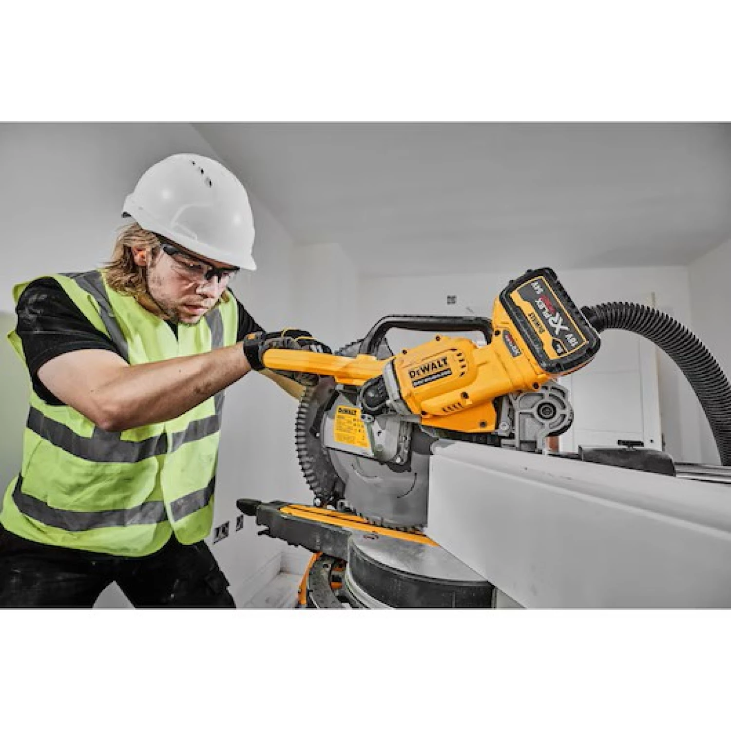 DeWALT DCS781X2-QW 18V / 54V Li-ion XR FlexVolt accu Afkort- en verstekzaagmachine set (2x 9.0Ah) - 305mm - koolborstelloos-image