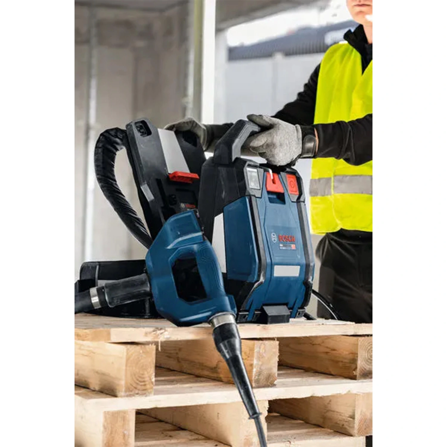 Bosch 06019P9000 PRO GPU18V2DI Vibreur à béton sans fil 18 V - Unité d'alimentation