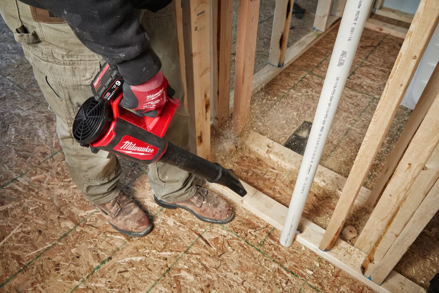 Milwaukee M12 BBL-0 Li-ion accu bladblazer body-image