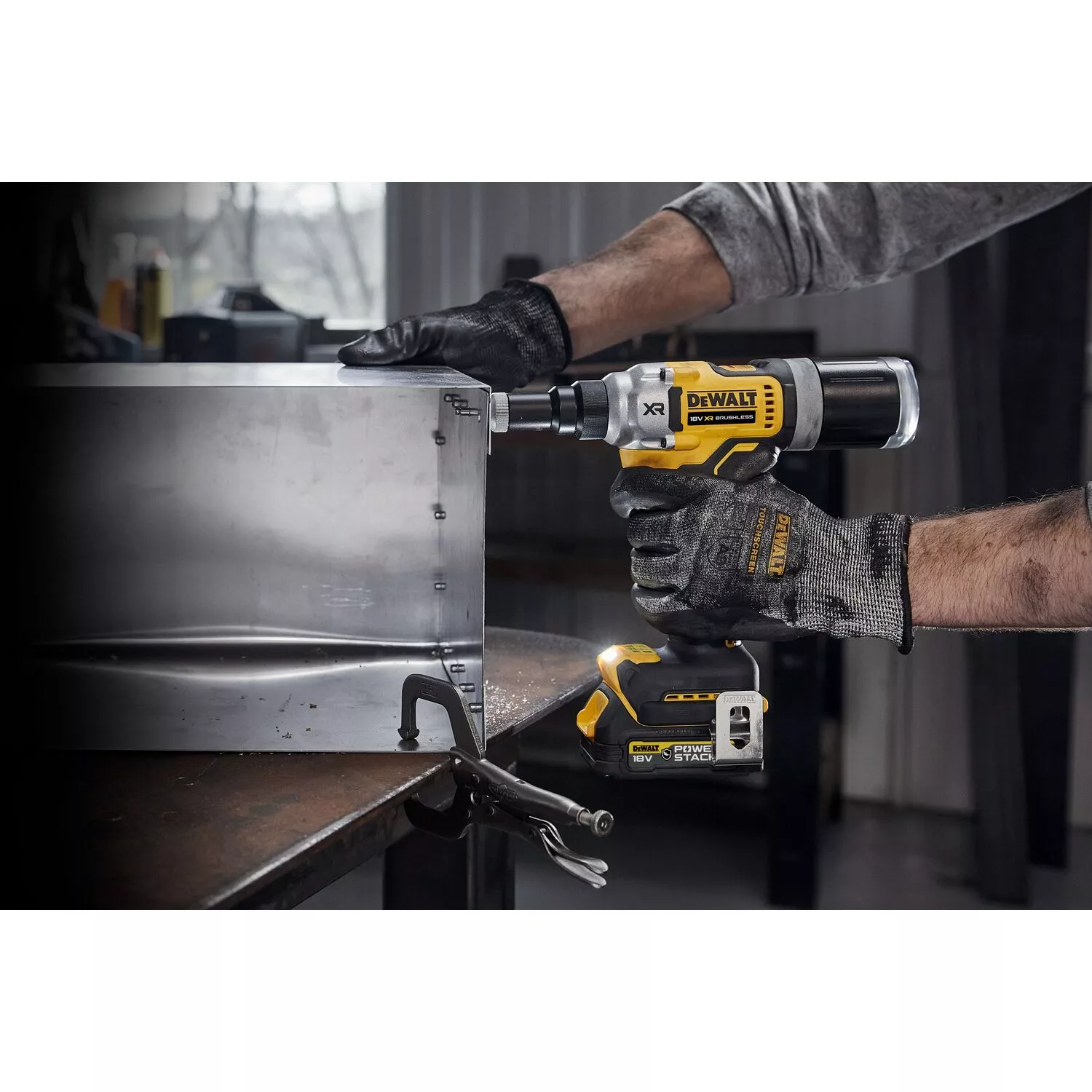 DeWALT DCF414E2GT 18V Li-ion accu blindklinknageltang set (2x 1.7Ah accu) in TSTAK - 6,3mm-image