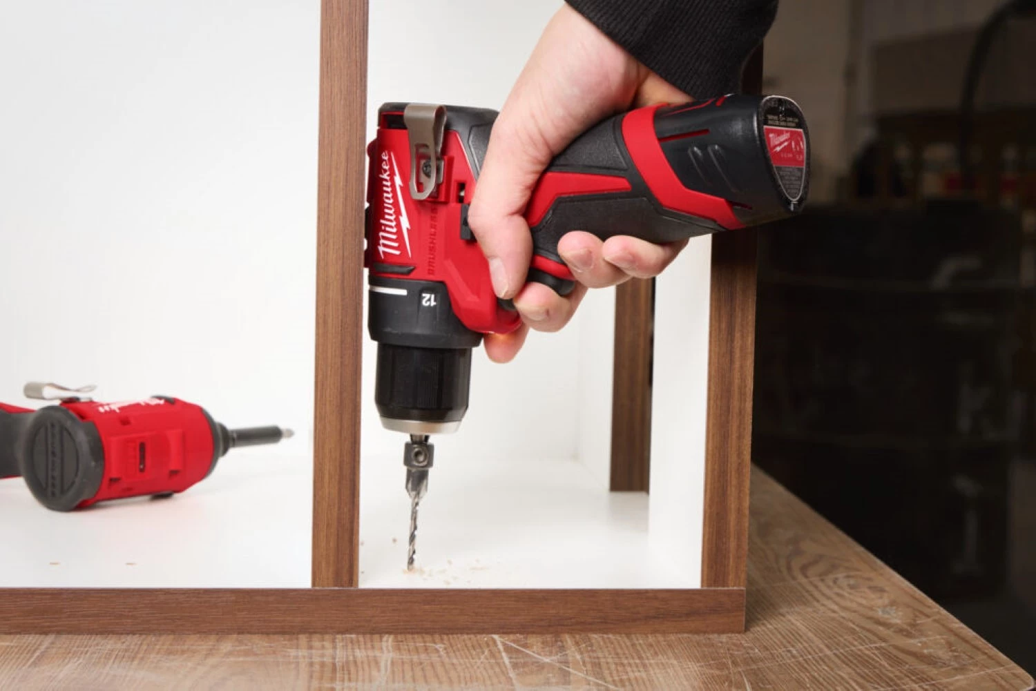 Milwaukee M12 BLDDRC-202C Kit perceuse/visseuse sans fil 12 V Li-ion (2 batteries 2,0 Ah) dans un coffret - 40 Nm-image