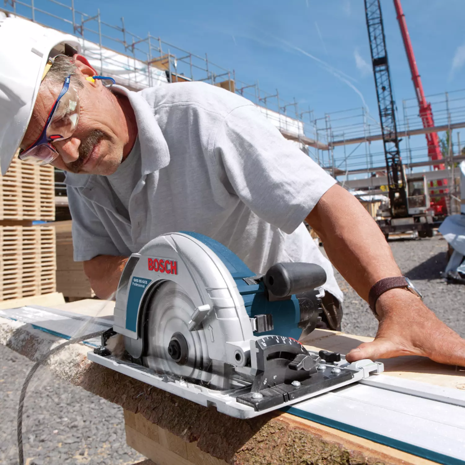 Bosch GKS 85 G Cirkelzaag in L-Boxx - 2200W - 235mm-image