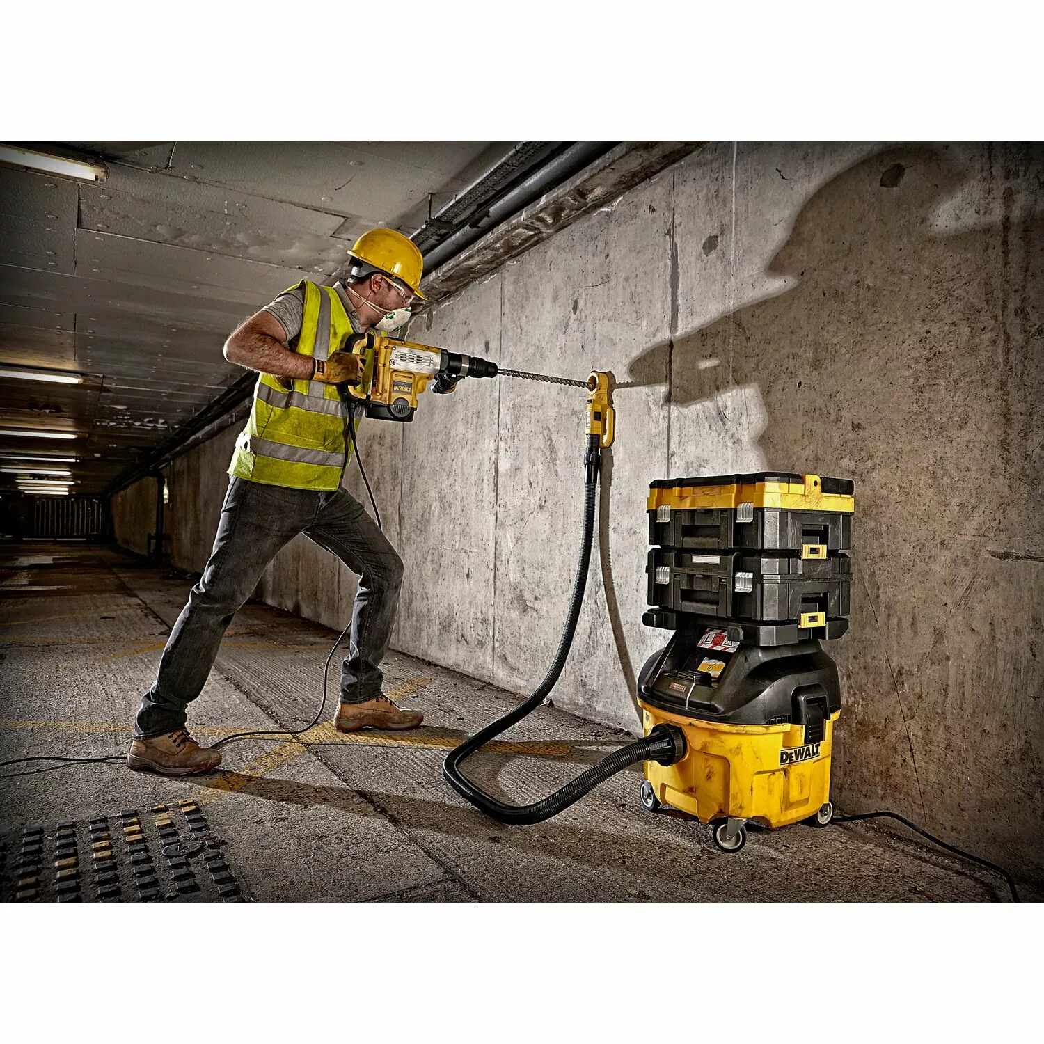 DeWALT DWV901L Aspirateur de chantier - 1400W - Classe-L - 17,5L-image