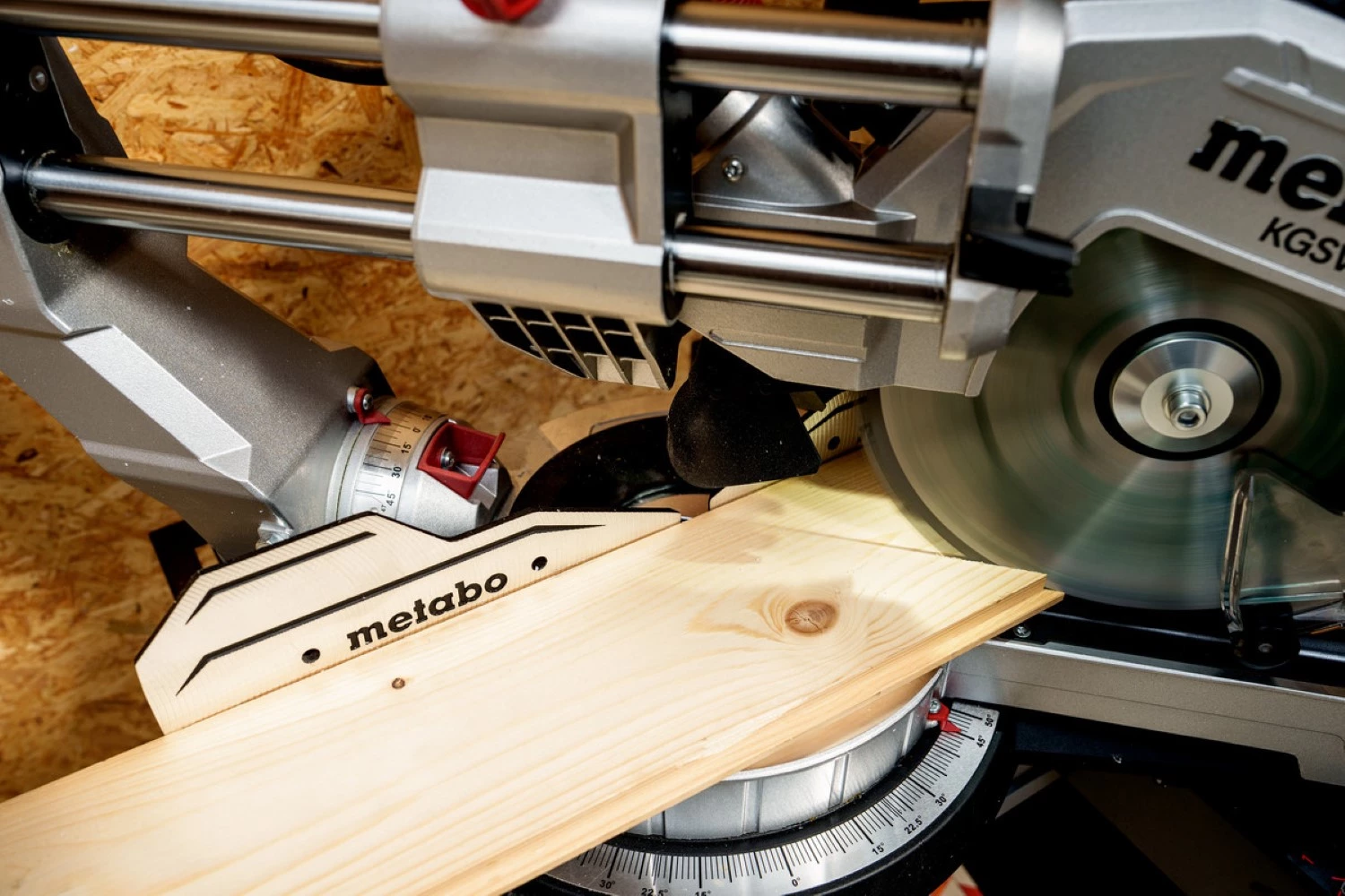 Metabo KGSV 254 MC Afkortzaag - 1450W - 254 x 30mm-image