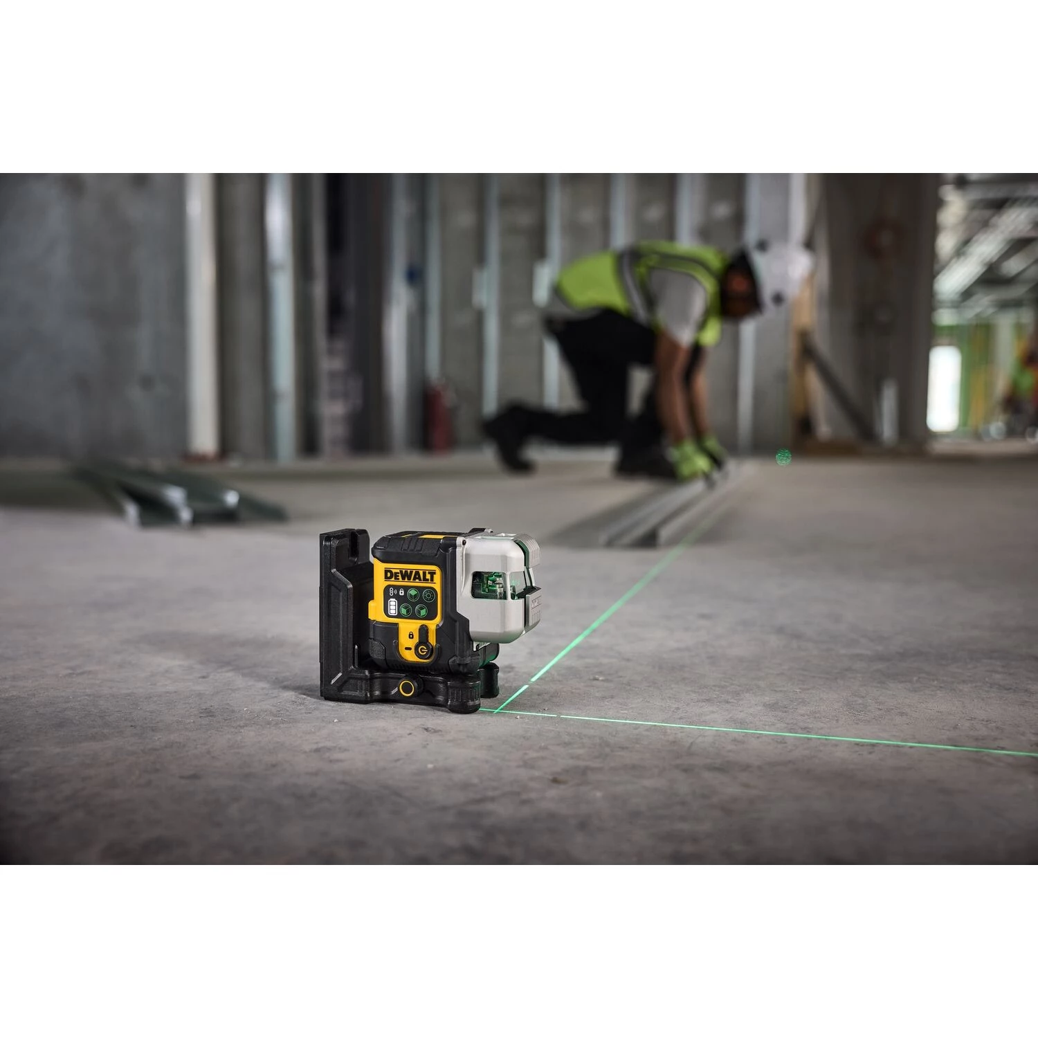 DeWALT DCLE14301GB-XJ Kruislijnlaser in koffer - 3x 180° - groen - 30m - IP65-image