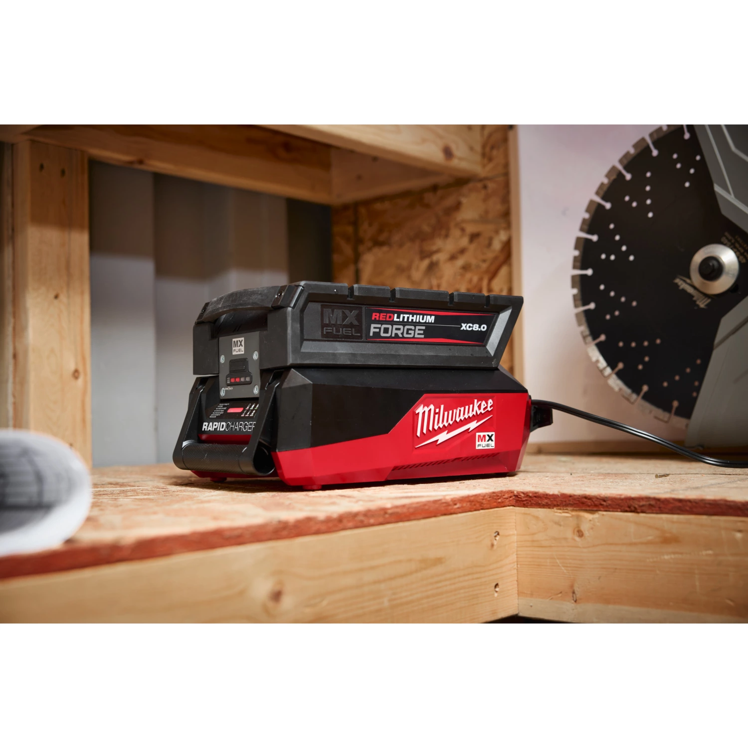 Milwaukee MXF FC MX Fuel chargeur rapide-image