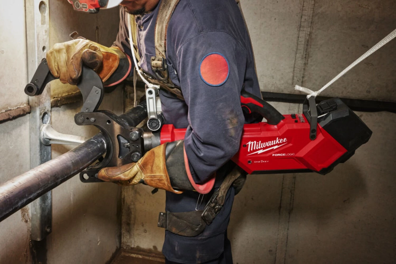 Milwaukee M18 HSFC125R-802R 18V Li-ion accu Hydraulische veiligheids kabelkniptang set (2x 8.0Ah accu) in koffer - 125mm-image