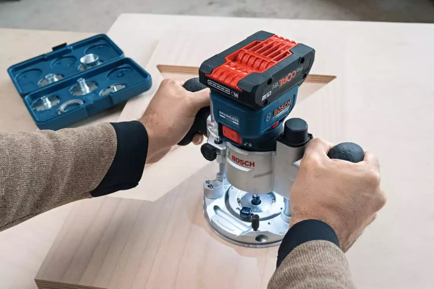 Bosch GKF 18V-8 18V batterie Défonceuse avec accessoires dans un coffret L-boxx - 8 mm-image