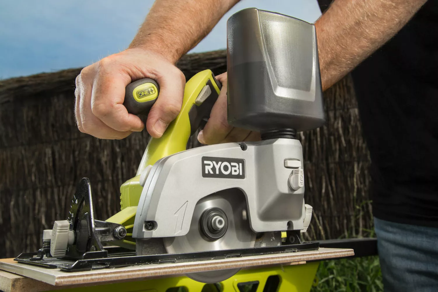 Ryobi LTS180M Scie à carrelage sans fil 18V ONE+ Li-Ion (machine seule) - 102 x 16 mm-image