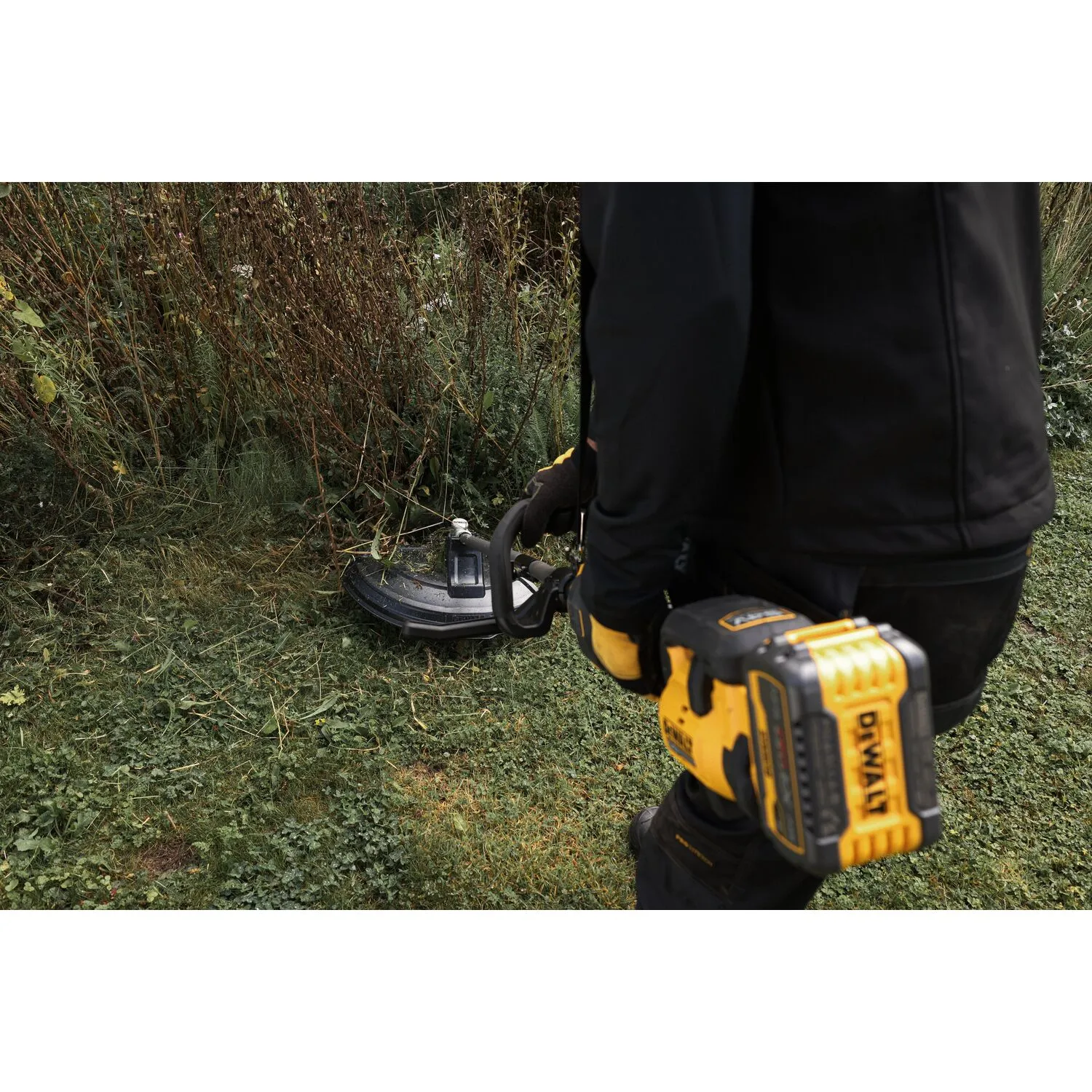 DeWALT DCMASST1N 54V XR FLEXVOLT Système Combiné Sans Fil Accessoire Coupe-Bordures à Tige Divisée - Sans Balais