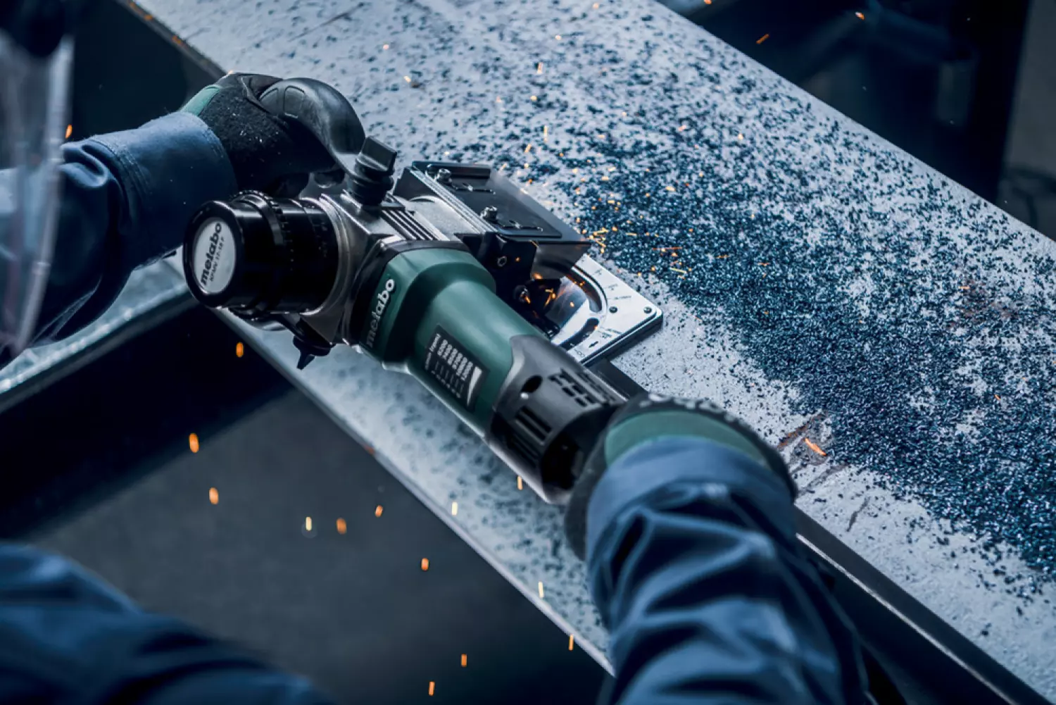 Metabo KFMV 17-15 F Fraiseuse de bords métalliques dans MetaBox - 1700W-image