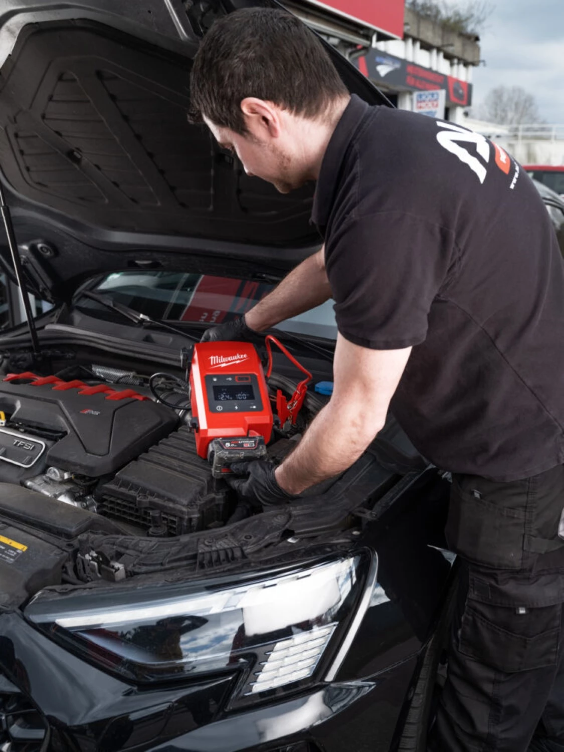 Milwaukee M18 JS2000-0 18V Li-ion accu jump starter-image