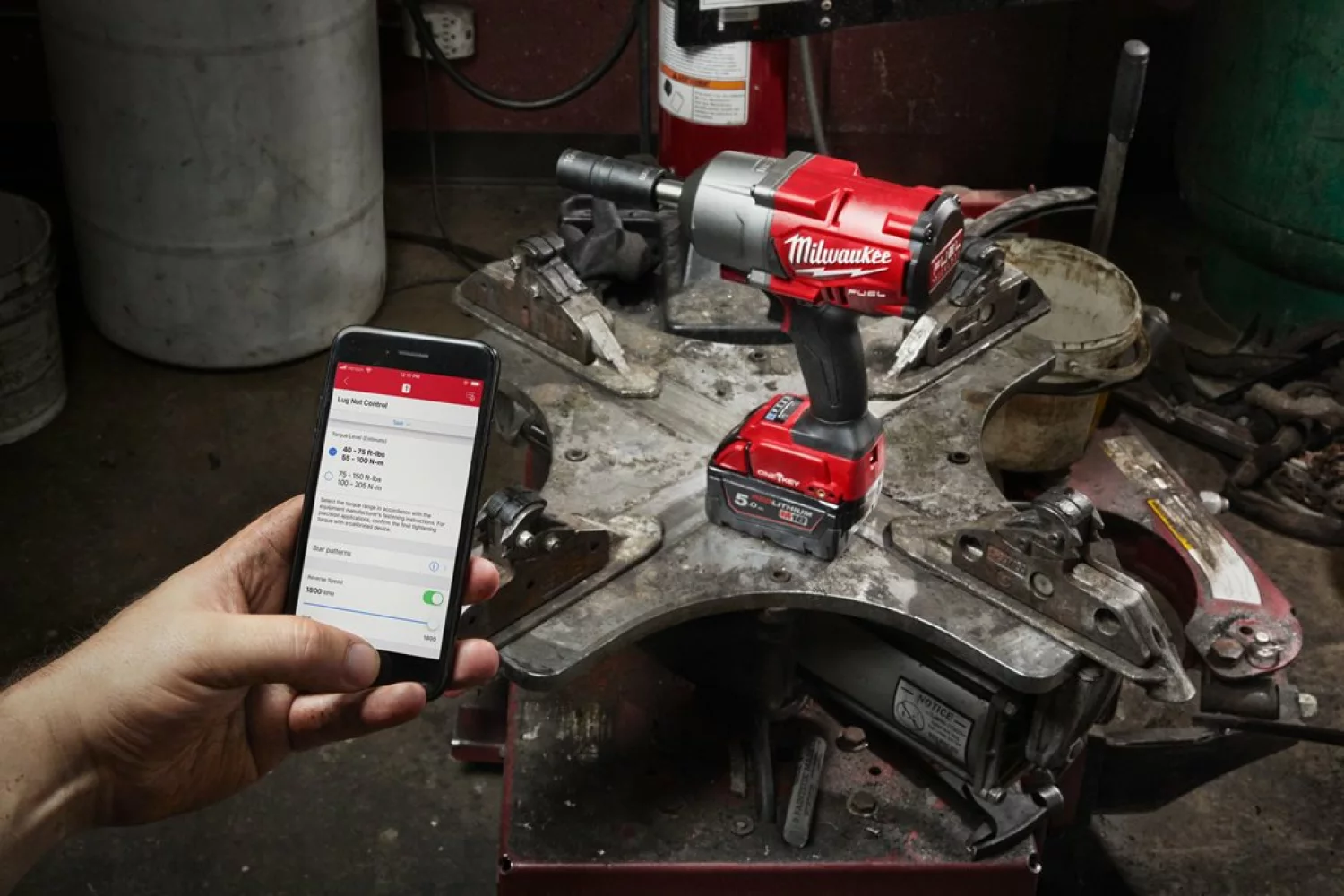 Milwaukee M18 ONEFHIWF12-502X ONE-KEY 18V Li-Ion accu Slagmoersleutel set (2x 5.0Ah accu) in HD Box - 1898Nm - koolborstelloos - 1/2"-image