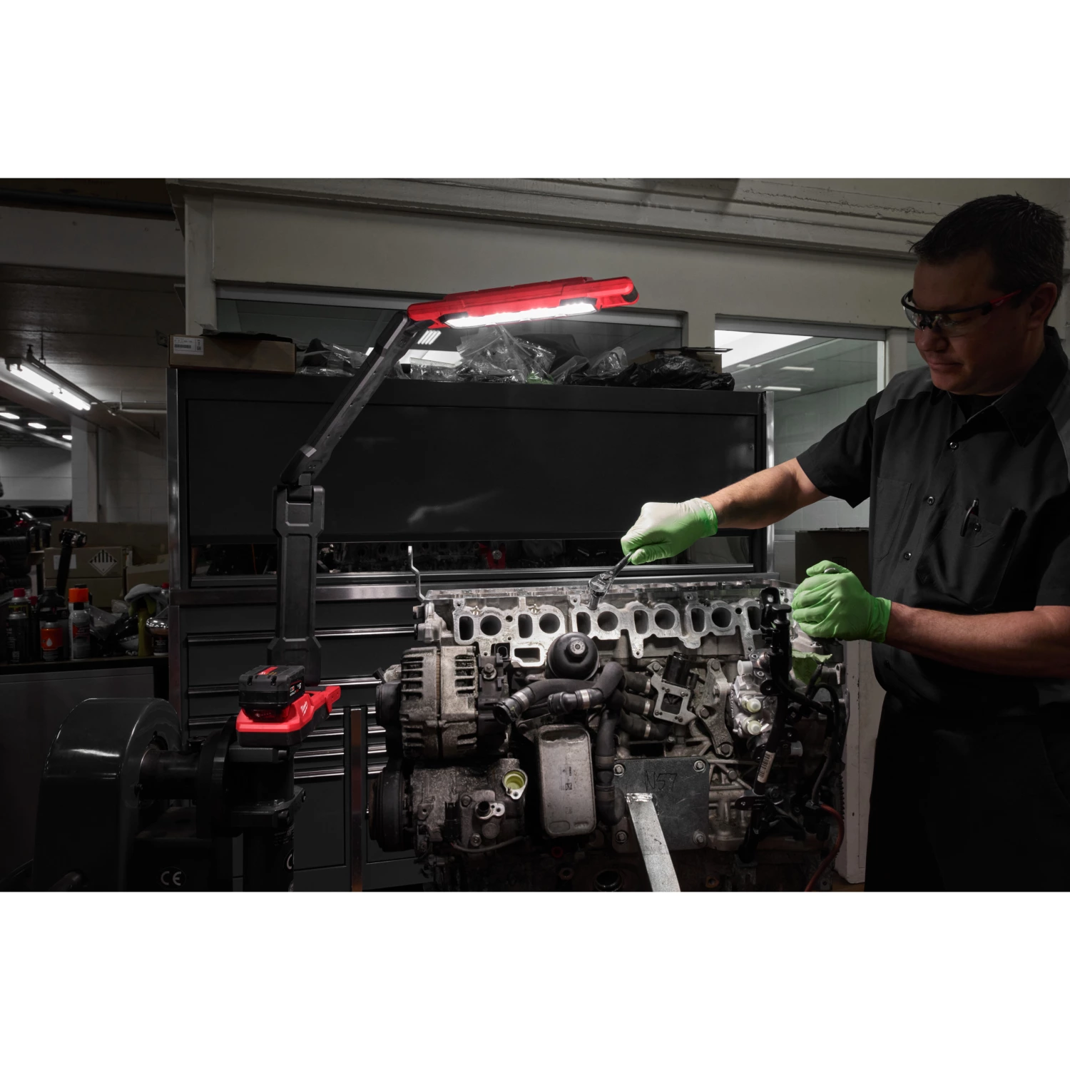 Milwaukee M18 ABL-0 18V Li-Ion Opvouwbare Magneet Lamp - Trueview - 2500Lm-image