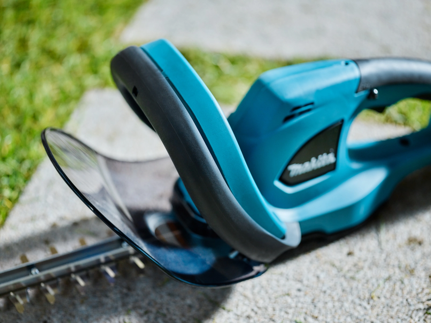 Makita DUH523PT4J - Taille-haie sans-fil LXT 18V Li-ion - 4 batteries 5,0 ah - Mbox - 52 cm-image