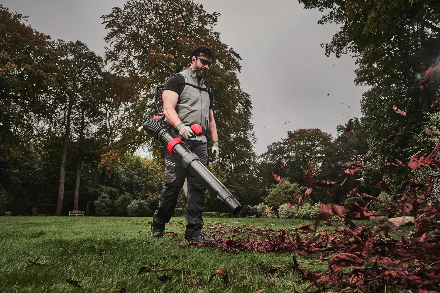 Milwaukee M18 F2BPB-124 FUEL 18V Li-Ion accu bladblazer set (4x 12.0Ah Forge accu) - 250km/h-image