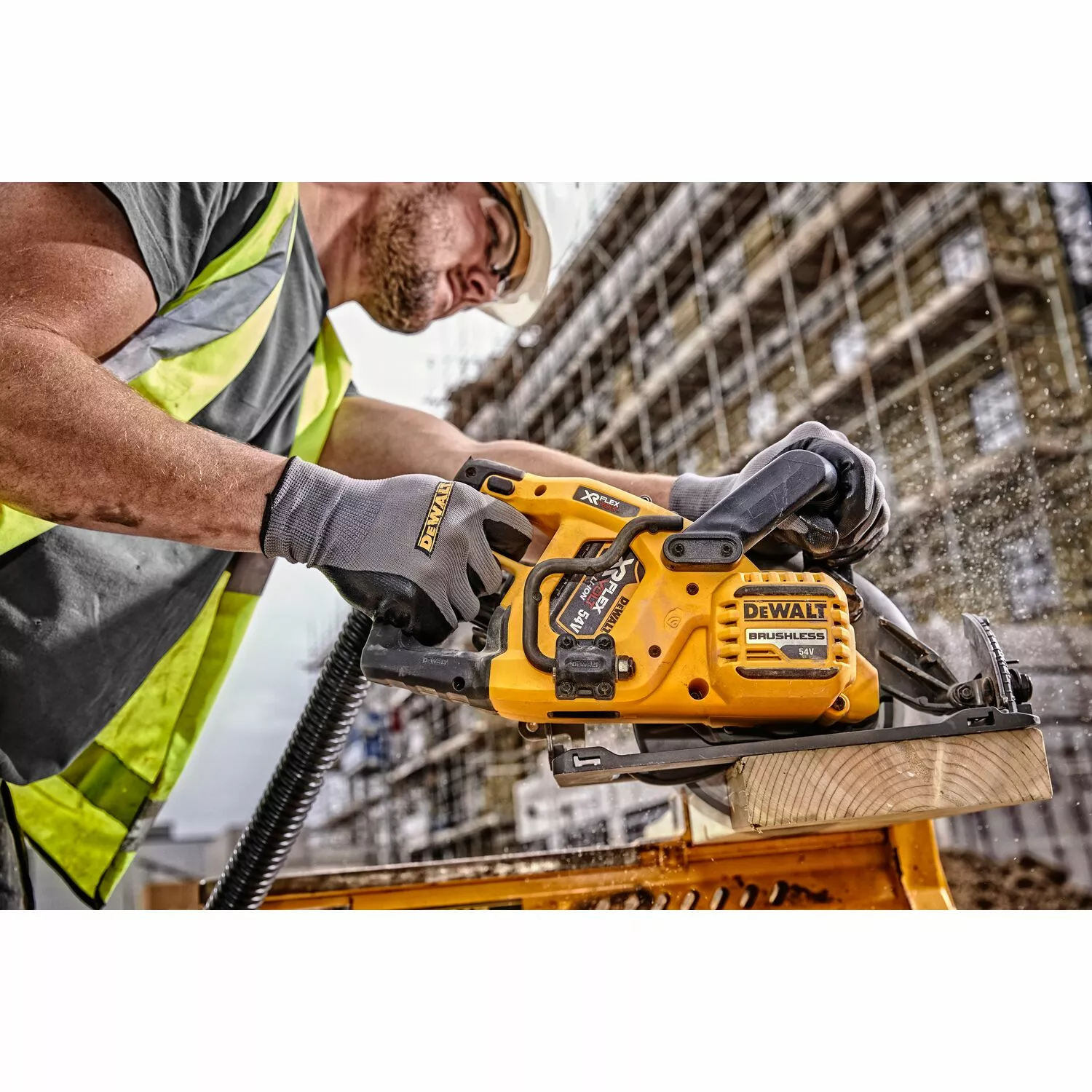 DeWALT DCS577N-XJ Scie circulaire sans fil 54V XR FlexVolt Li-Ion (machine seule) - 190 mm - moteur brushless-image