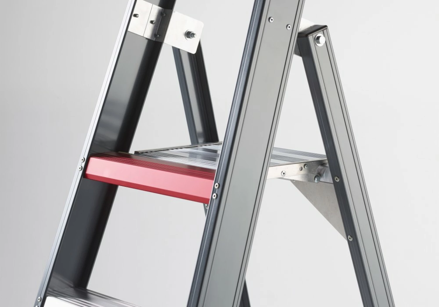 Altrex Falco FEO 10 Trap - Enkel - Aluminium met coating - 10 treden - max. werkhoogte 4,35m-image