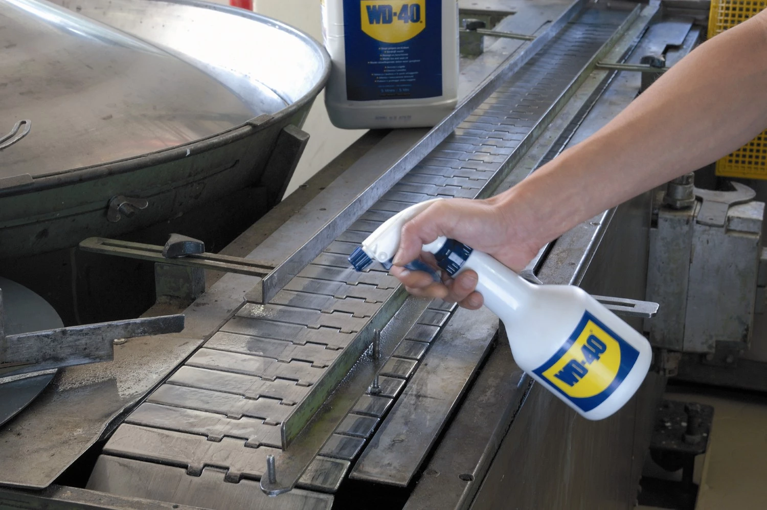 WD-40 49506 Produit multi-usage 5 litres avec gâchette-image