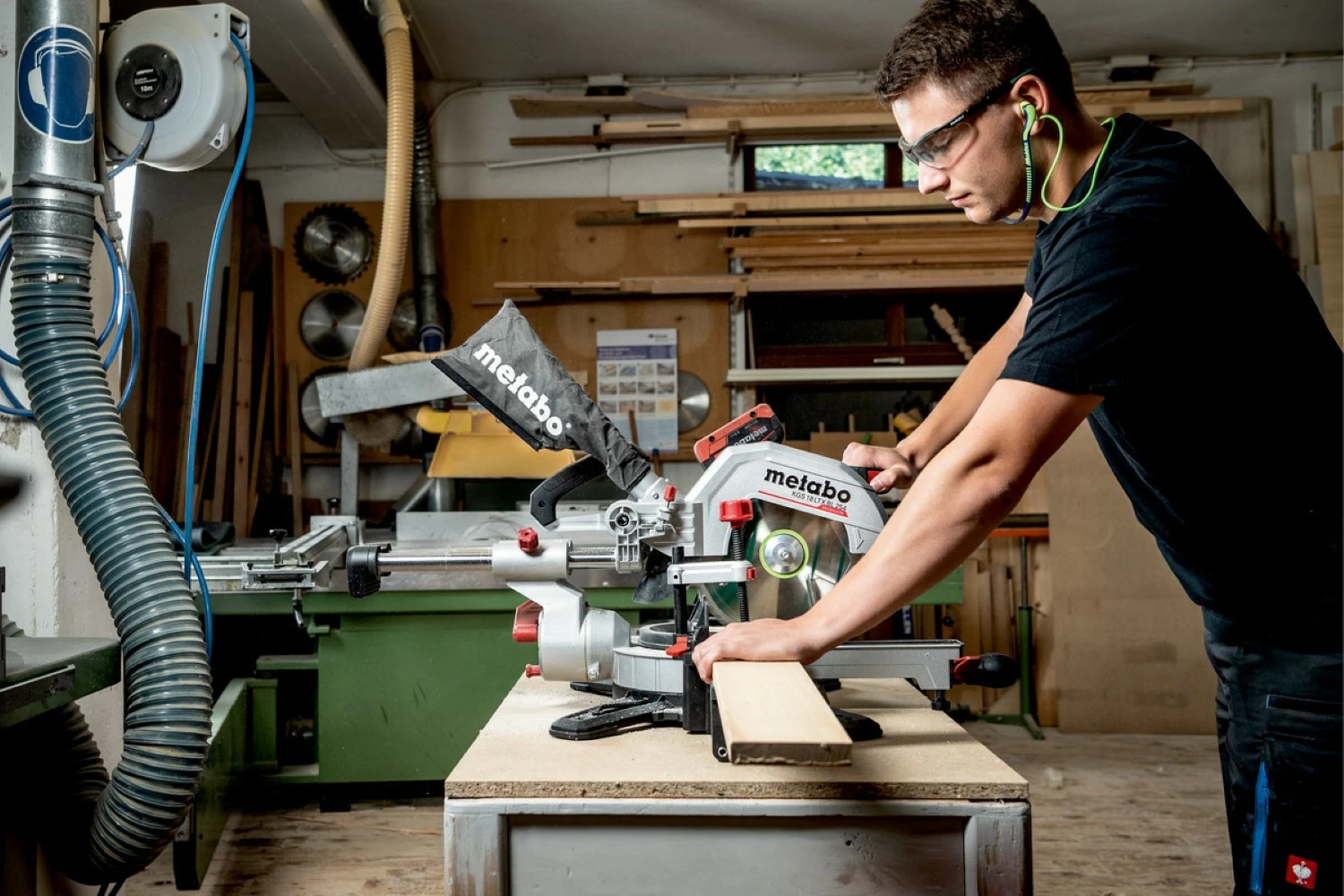Metabo KGS 18 LTX BL 254 LiHD Accu afkortzaag set (1x 4Ah) - 254 x 30mm-image