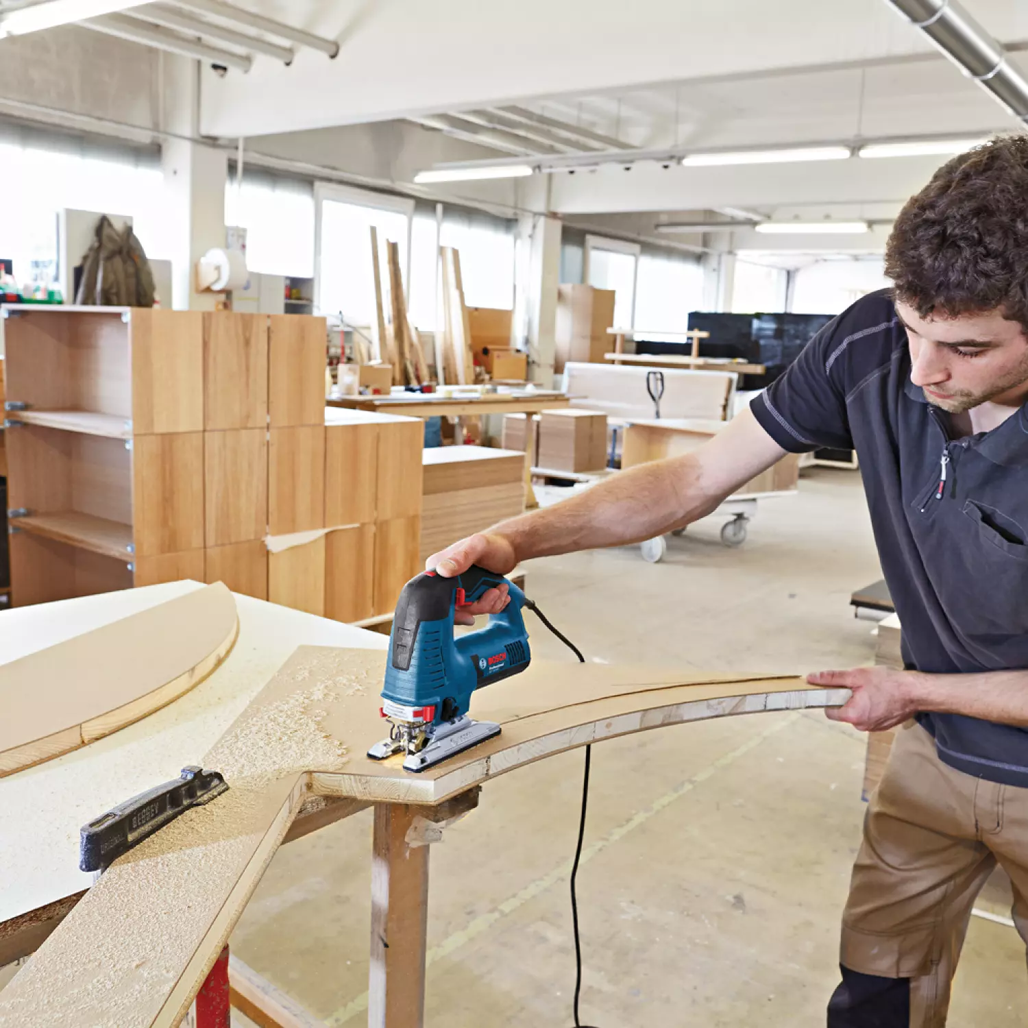 Bosch GST 160 BCE Decoupeerzaag in L-Boxx - 800W - D-greep - variabel-image