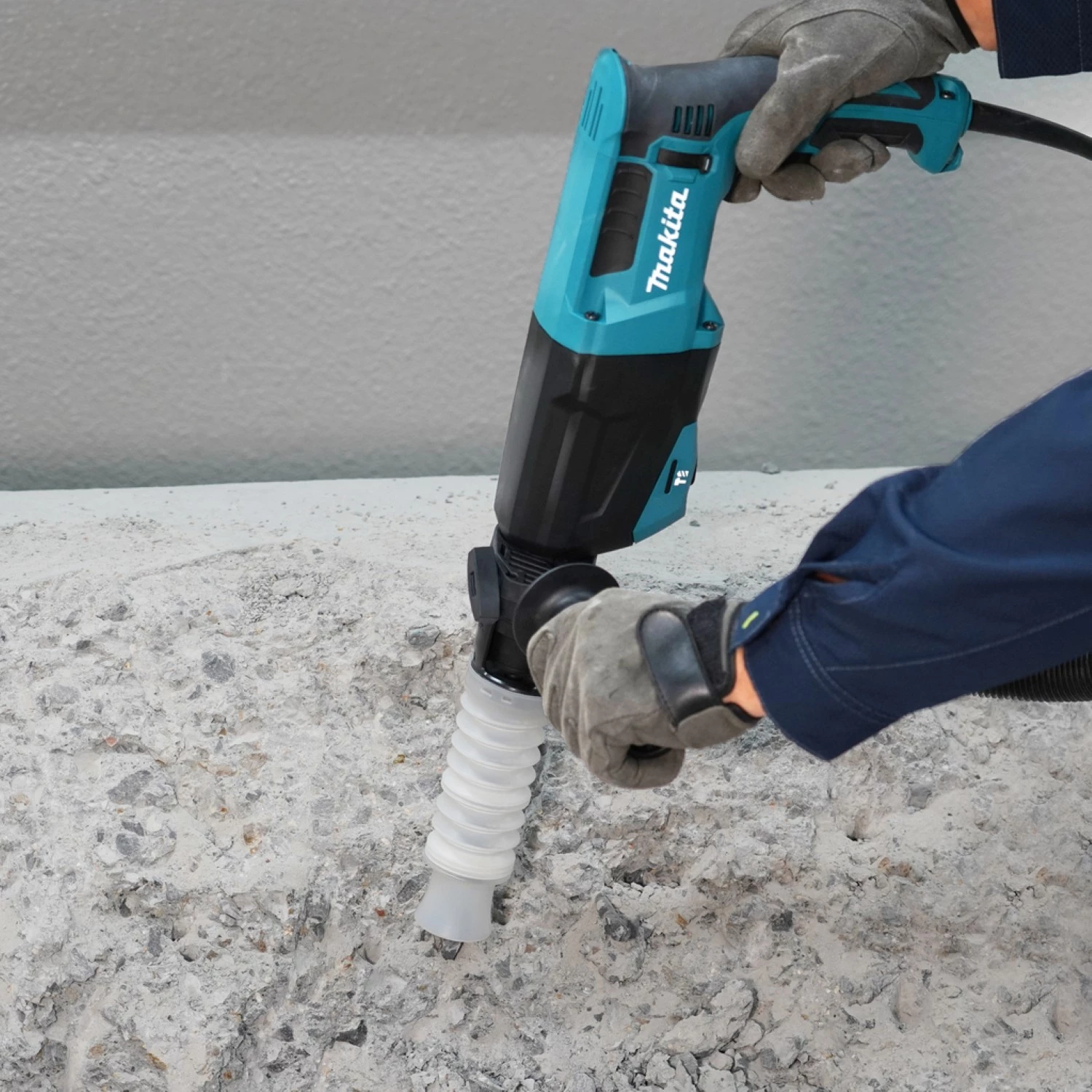 Makita HR2670 SDS-Plus Combihamer in koffer - 800W - 3J-image